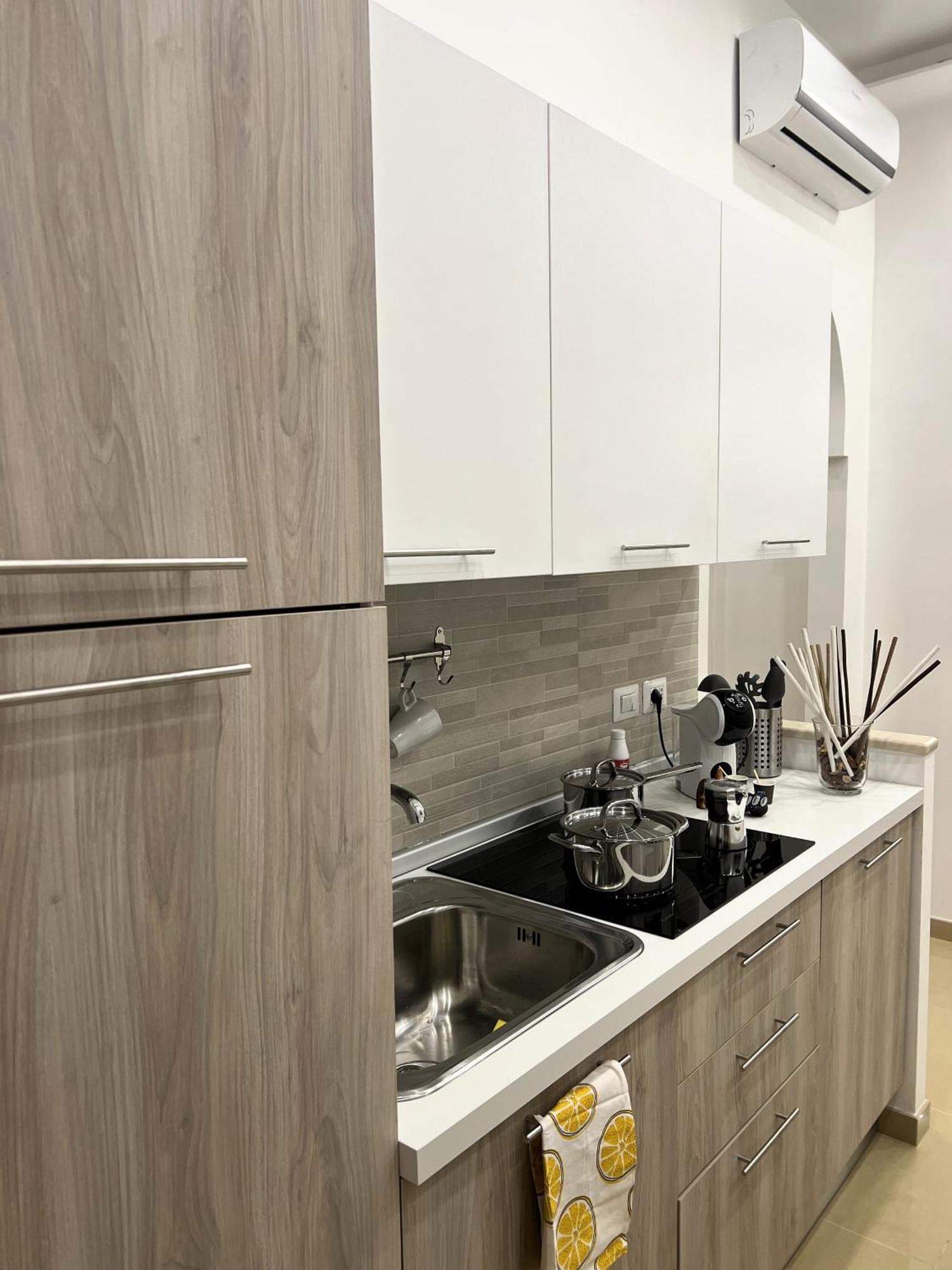 Apartment L'ospite Napoletano Naples