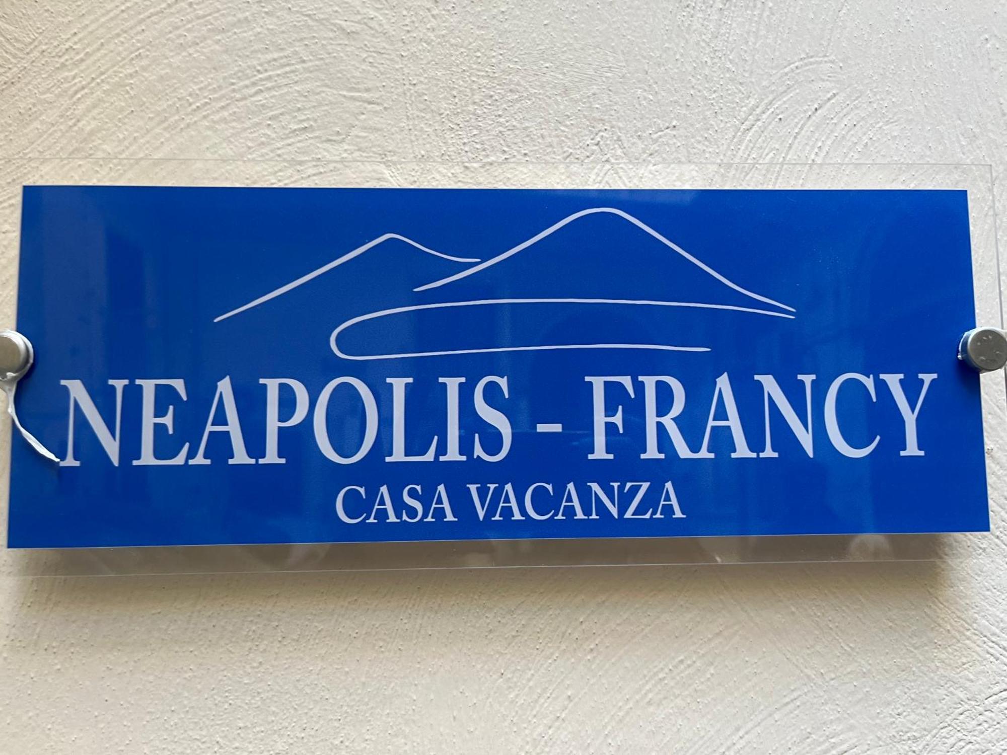 Neapolis Francy Vesuvio * Naples