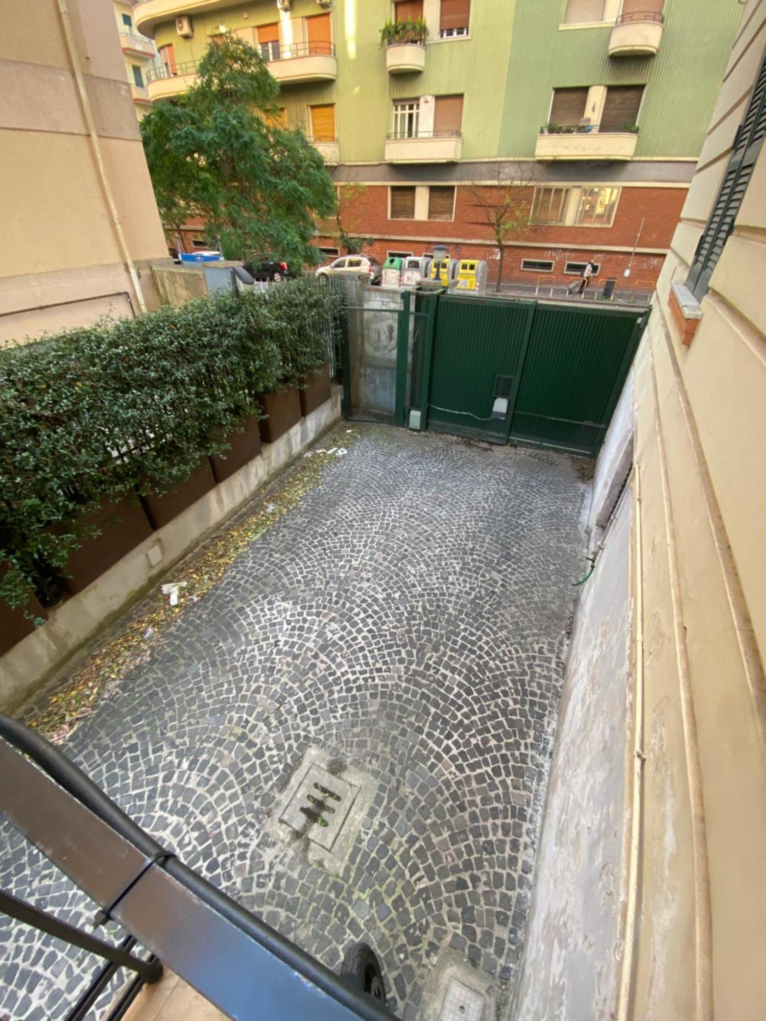 Luxury House With Parking Apartment