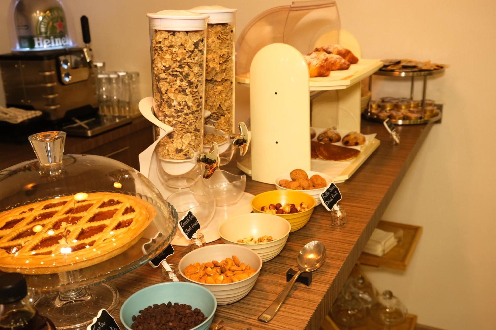 Neocore Bed & Breakfast 2*