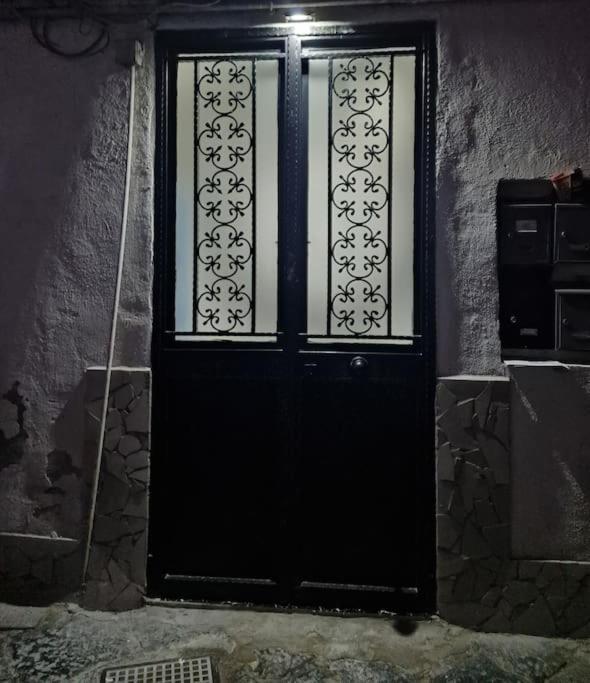Tribunali Flat