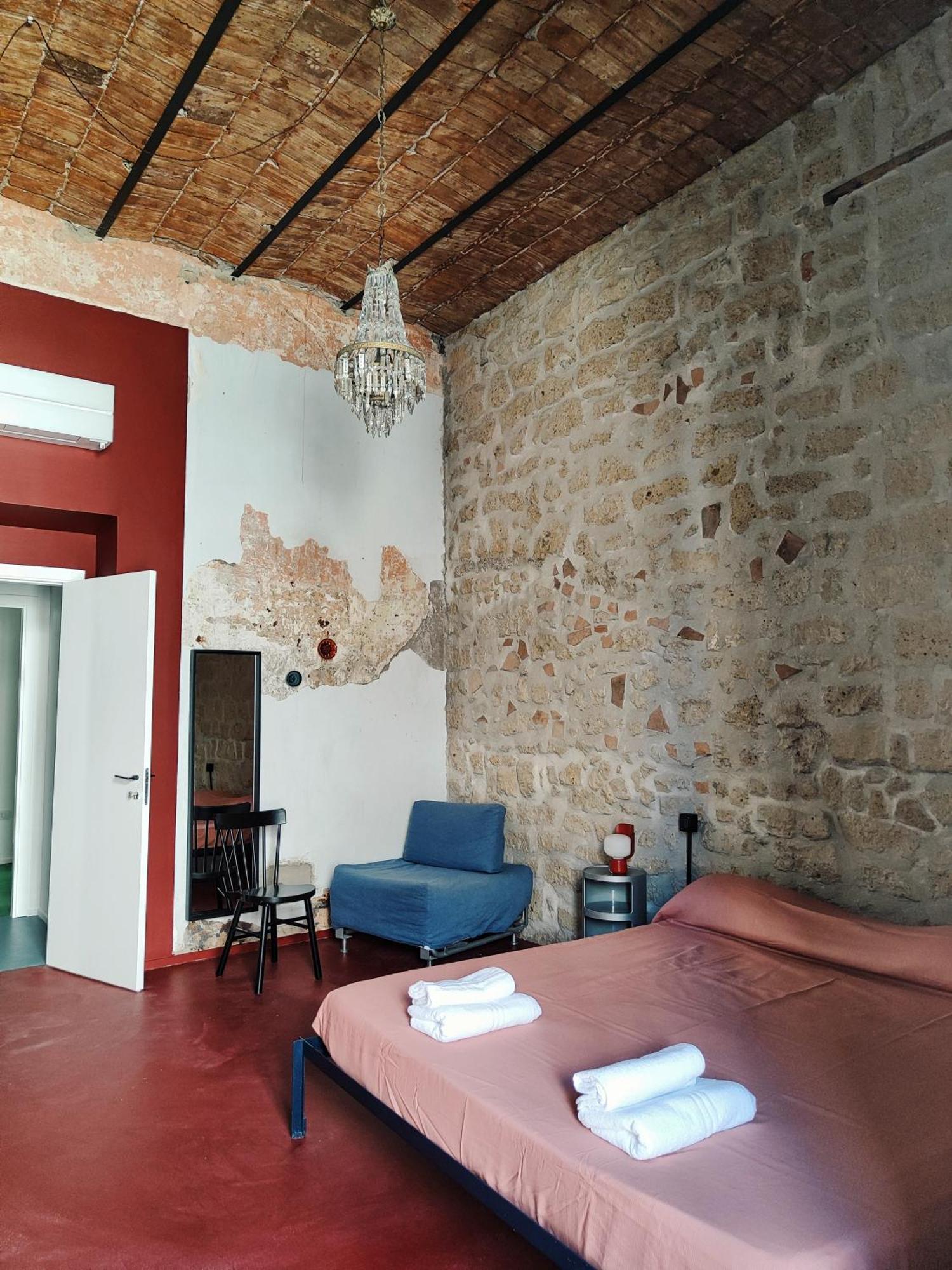 Magma - & Roof Guest house 3*