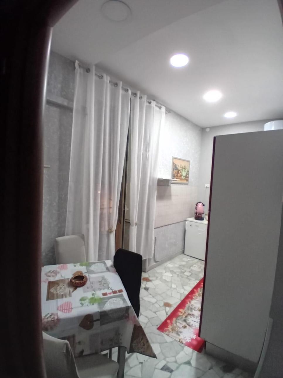 Apartment Sweet Life *