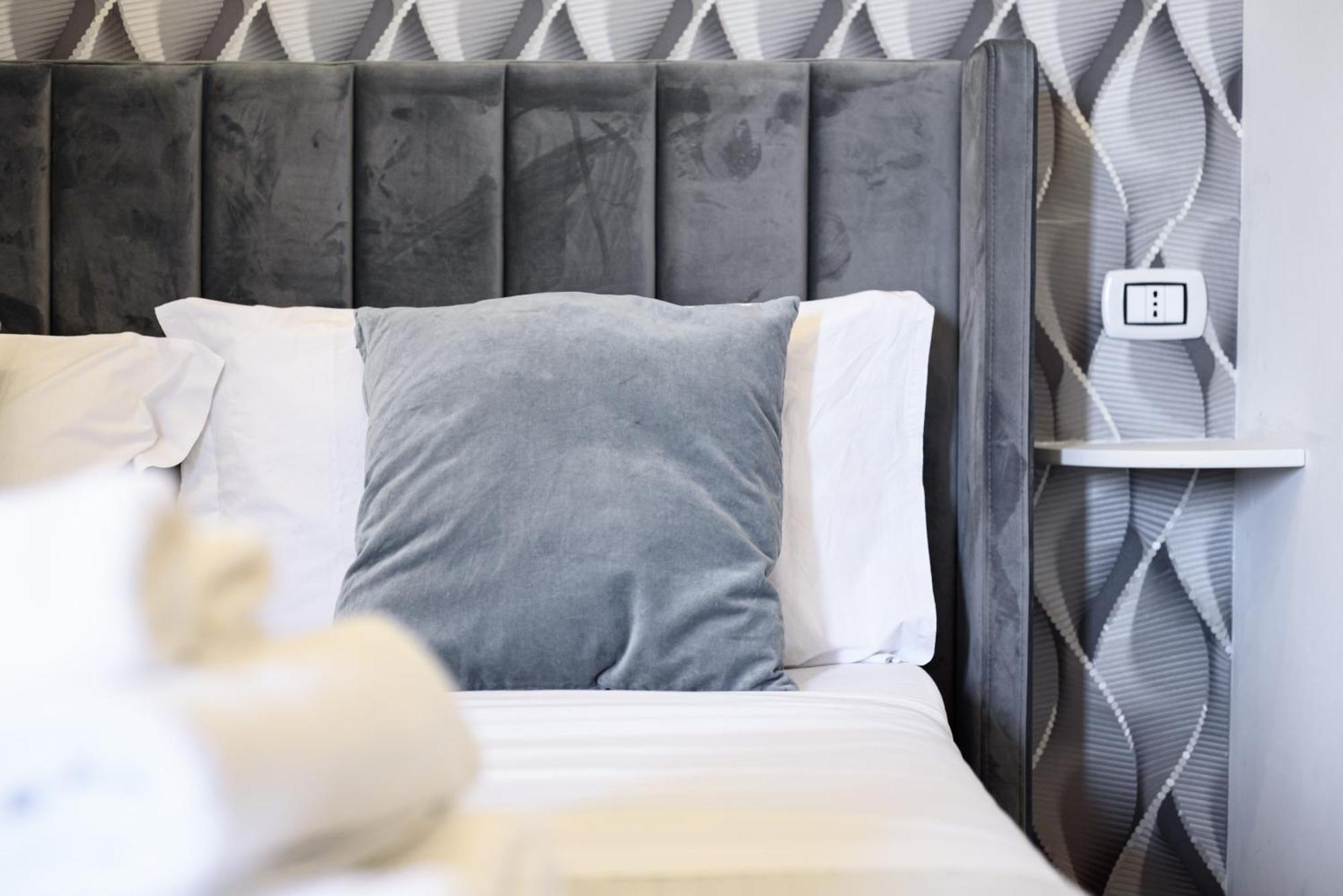 Luxury In * Naples
