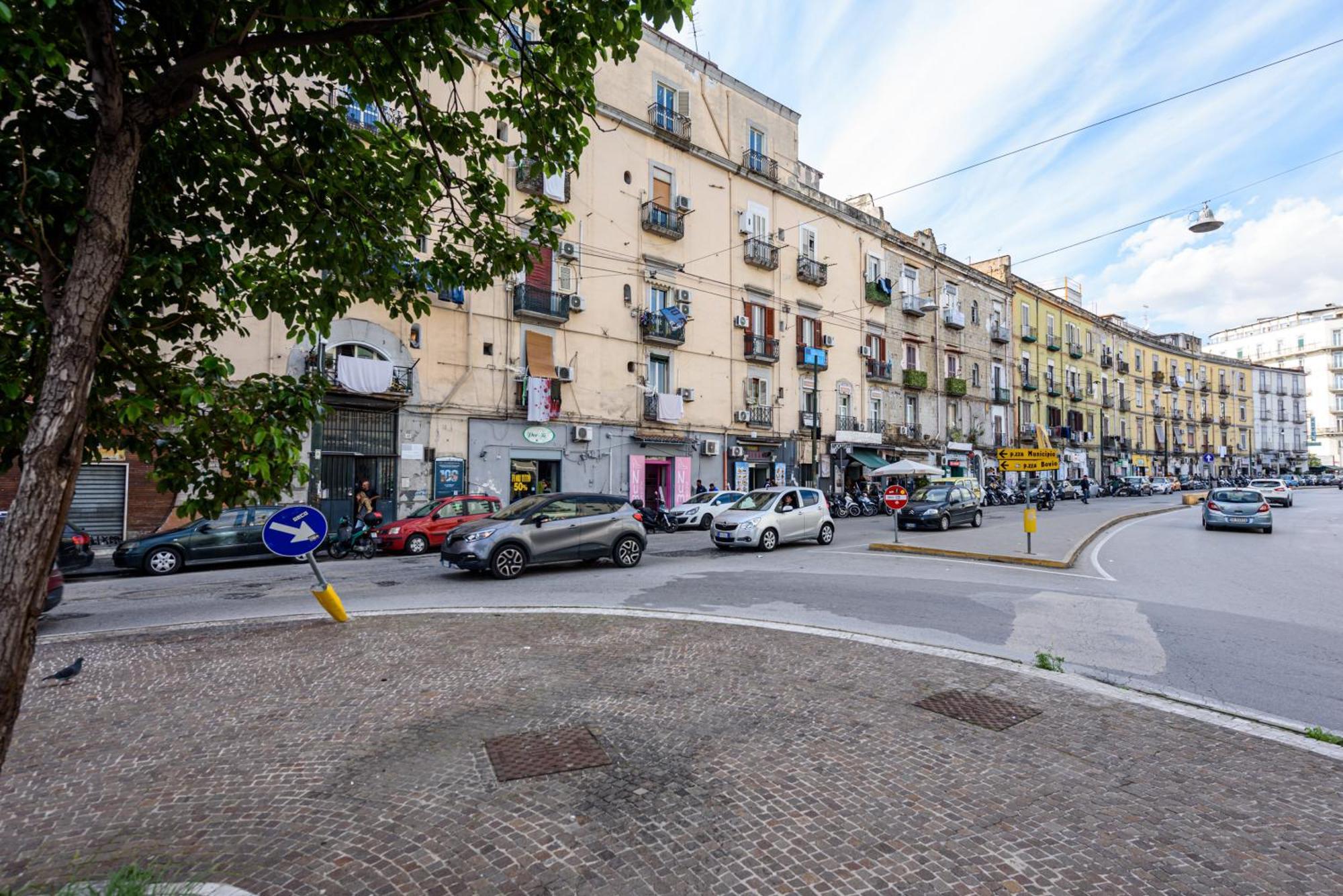 Luxury In * Naples