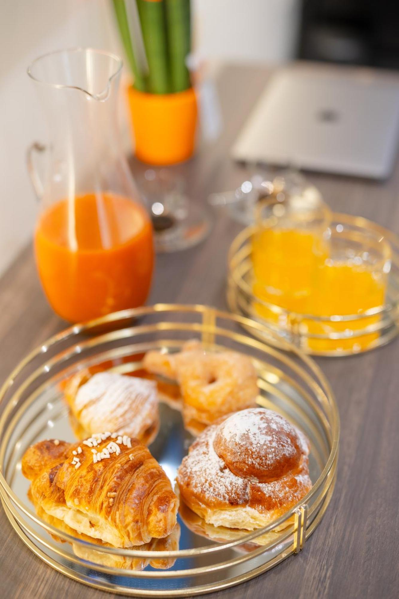 Guest house Piezz' E Sole Naples