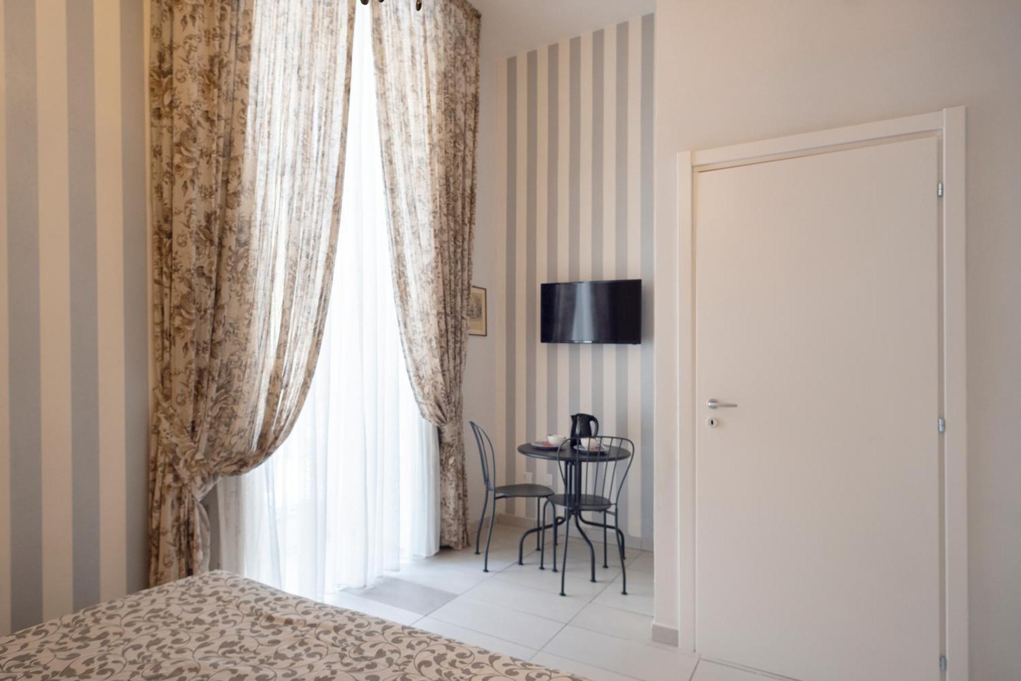 Dei Decumani 3* Naples