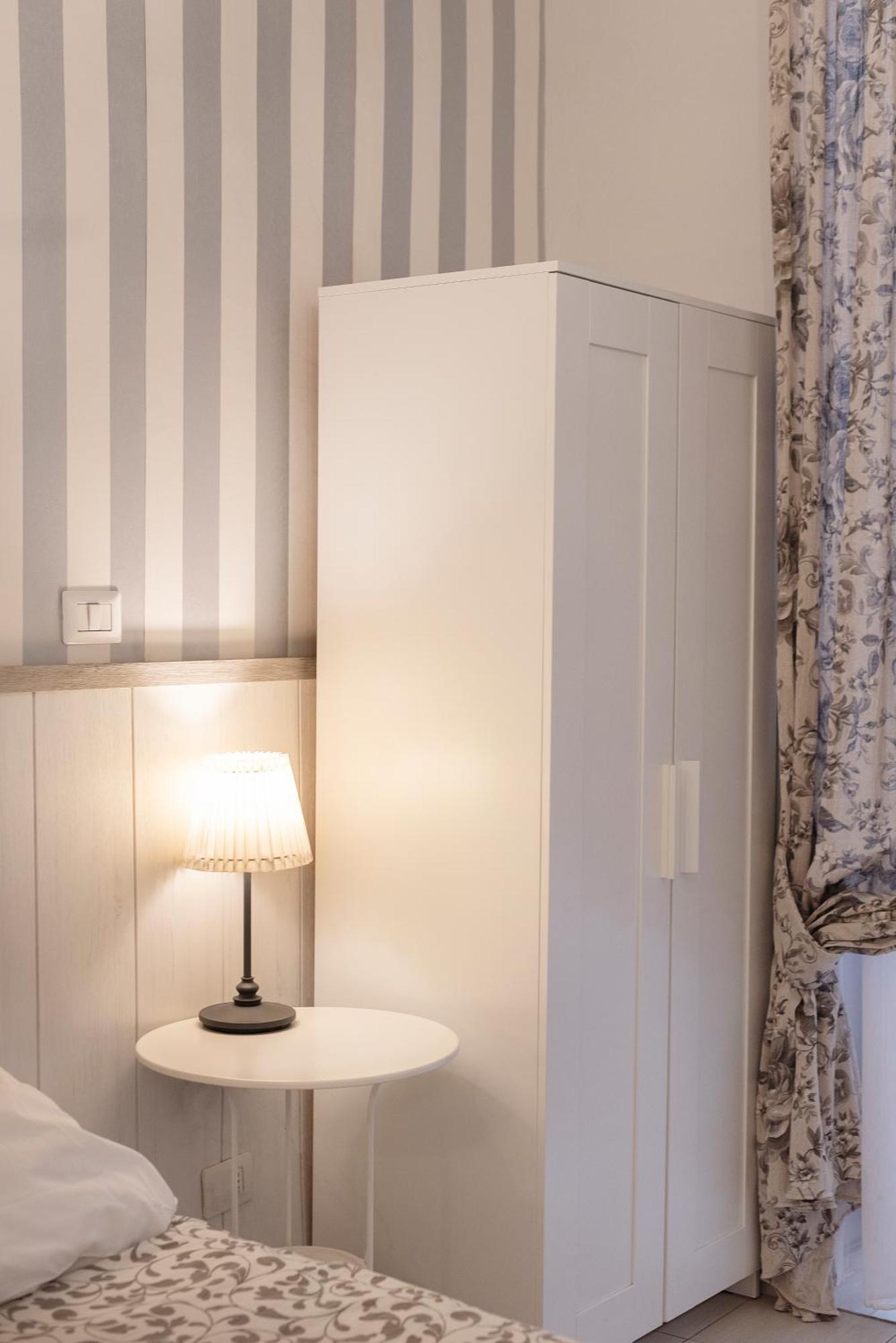 Bed & Breakfast Dei Decumani Naples