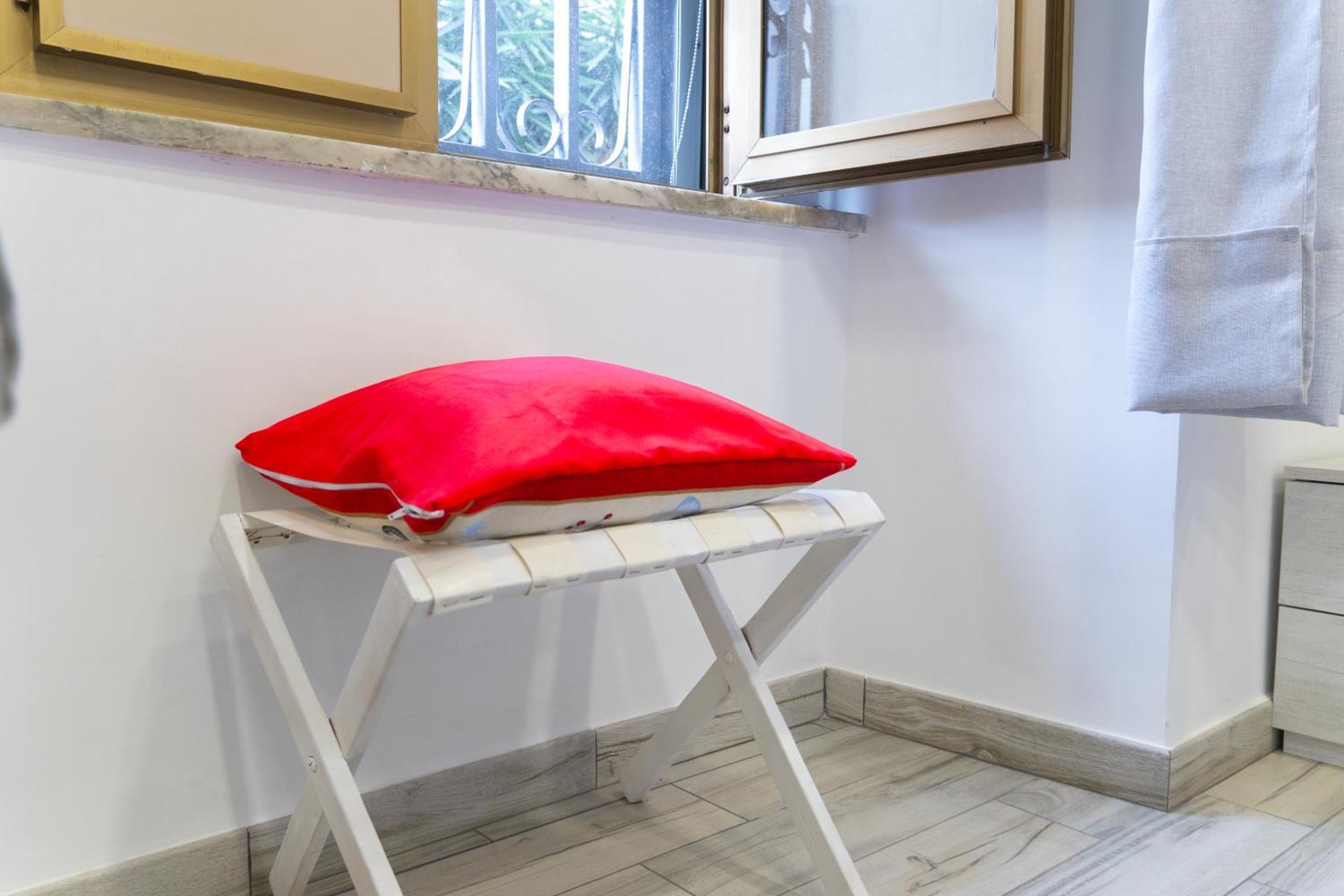 Apartment Domus Re Ferdinando Naples