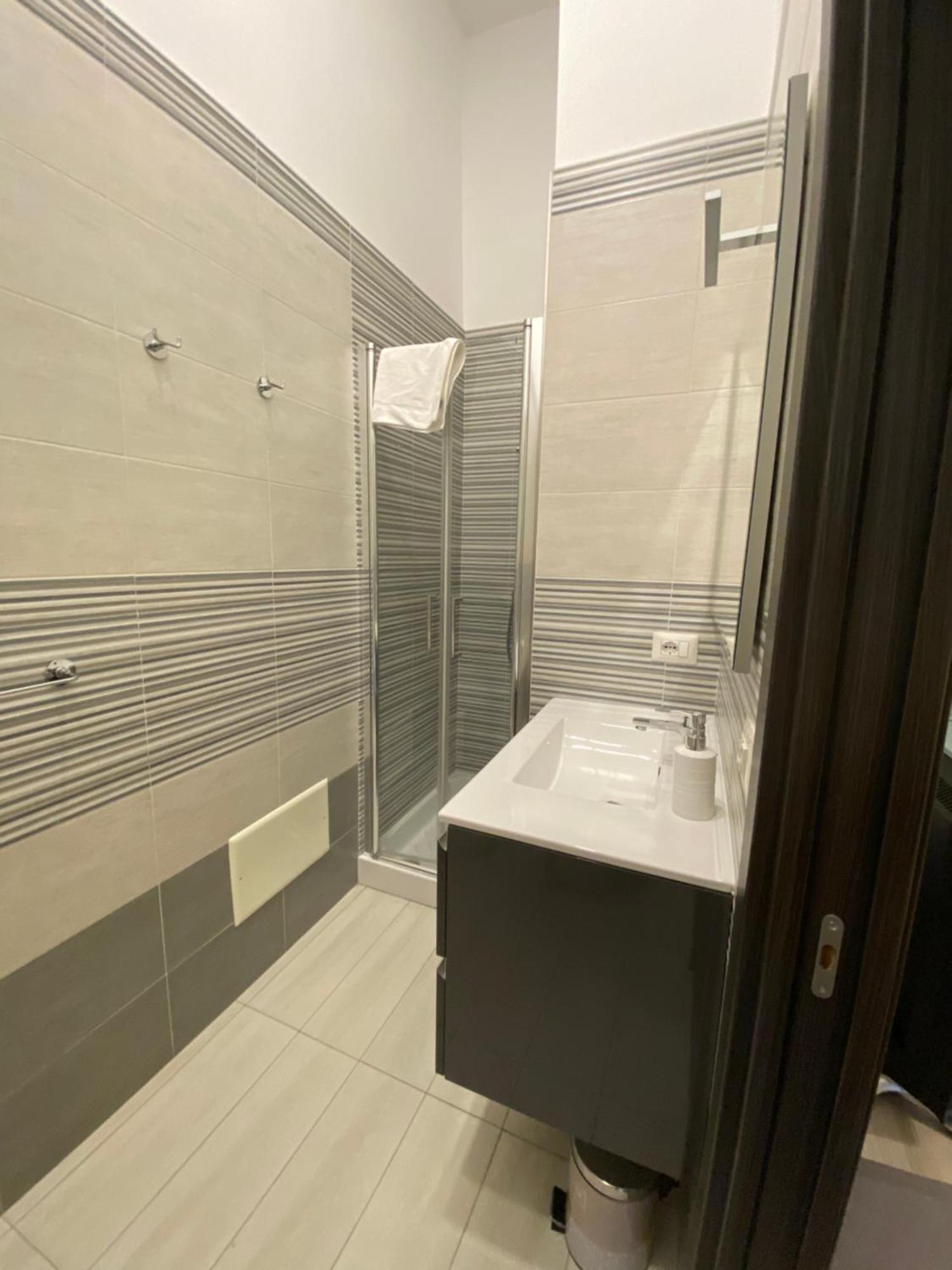Ruma Naples
