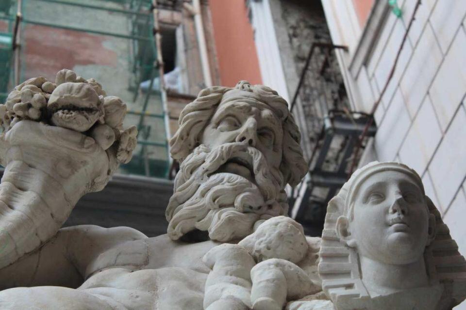 Maria Rosaria A Santa Chiara Spaccanapoli * Naples