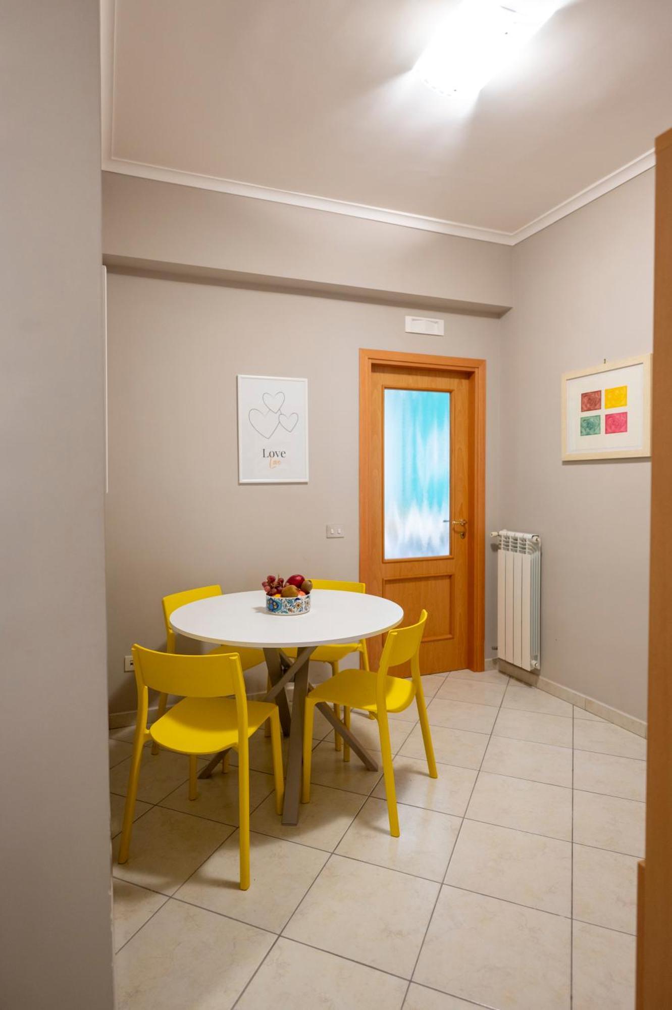 Apartment Renza House Chiaia Naples