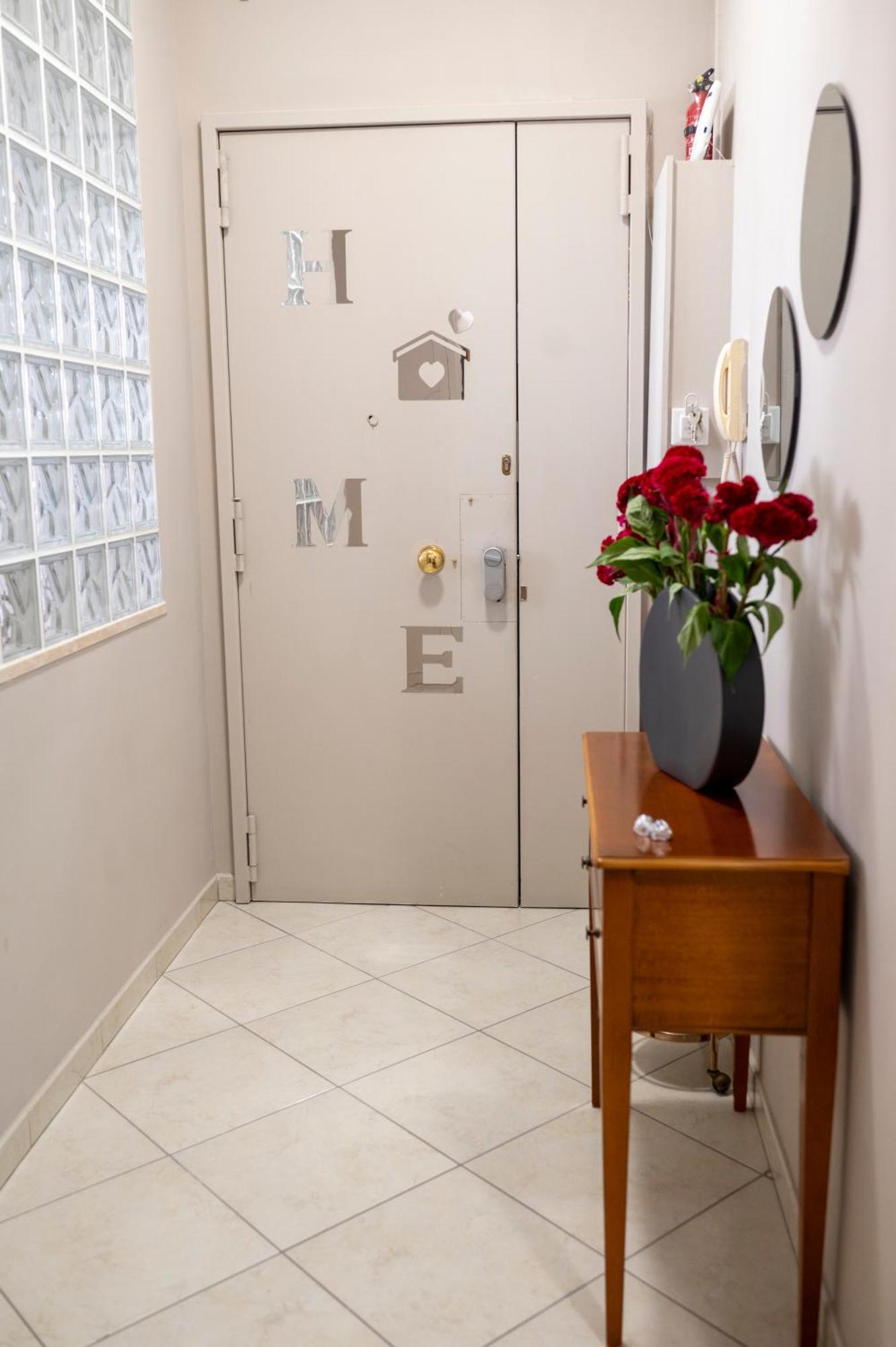 Apartment Renza House Chiaia Naples