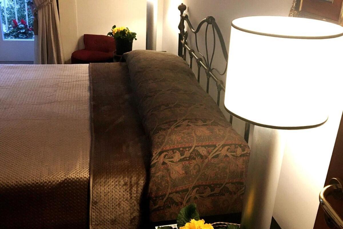 Apartment Maria Rosaria A Santa Chiara Spaccanapoli Naples
