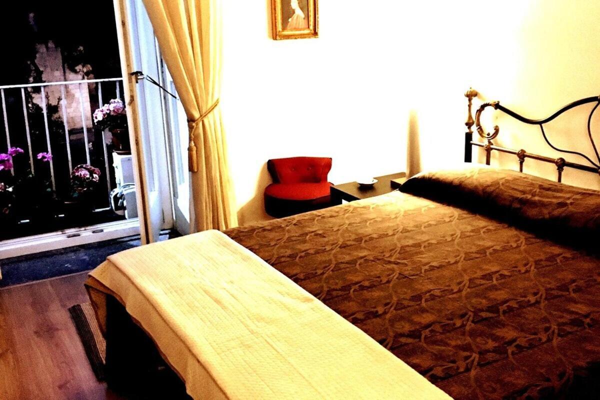 Maria Rosaria A Santa Chiara Spaccanapoli Apartment Naples