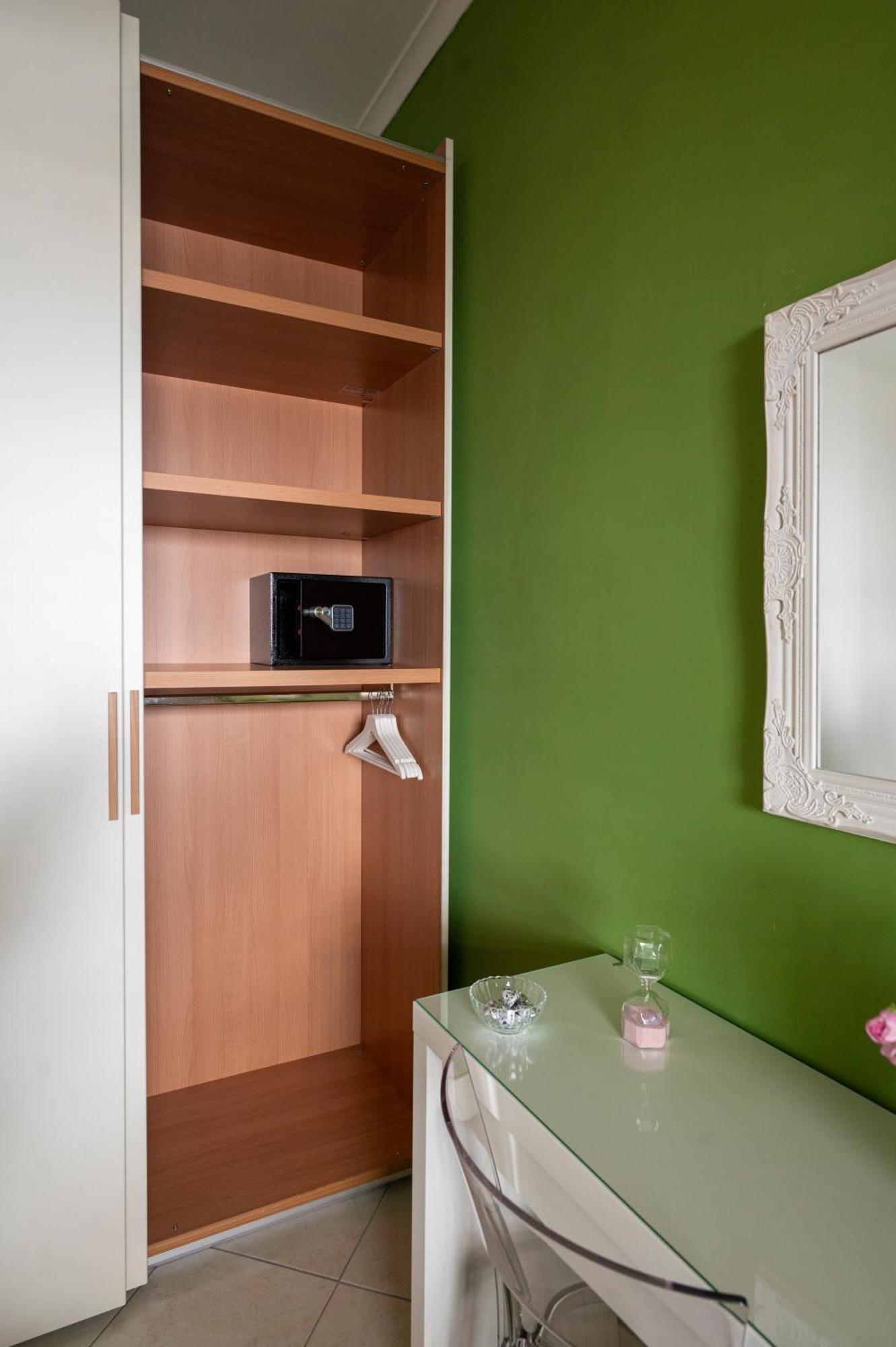 Apartment Renza House Chiaia