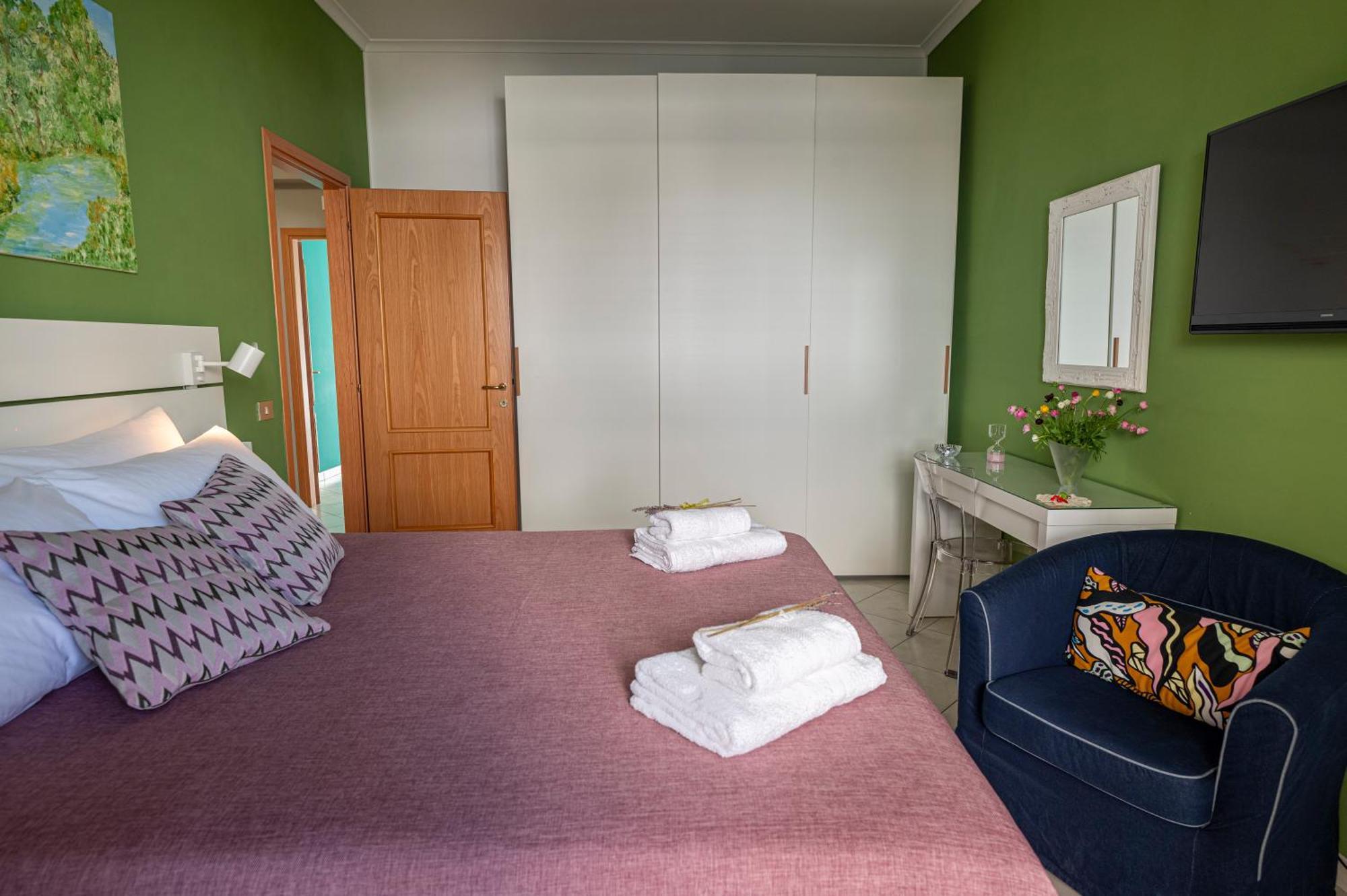 Renza House Chiaia Naples