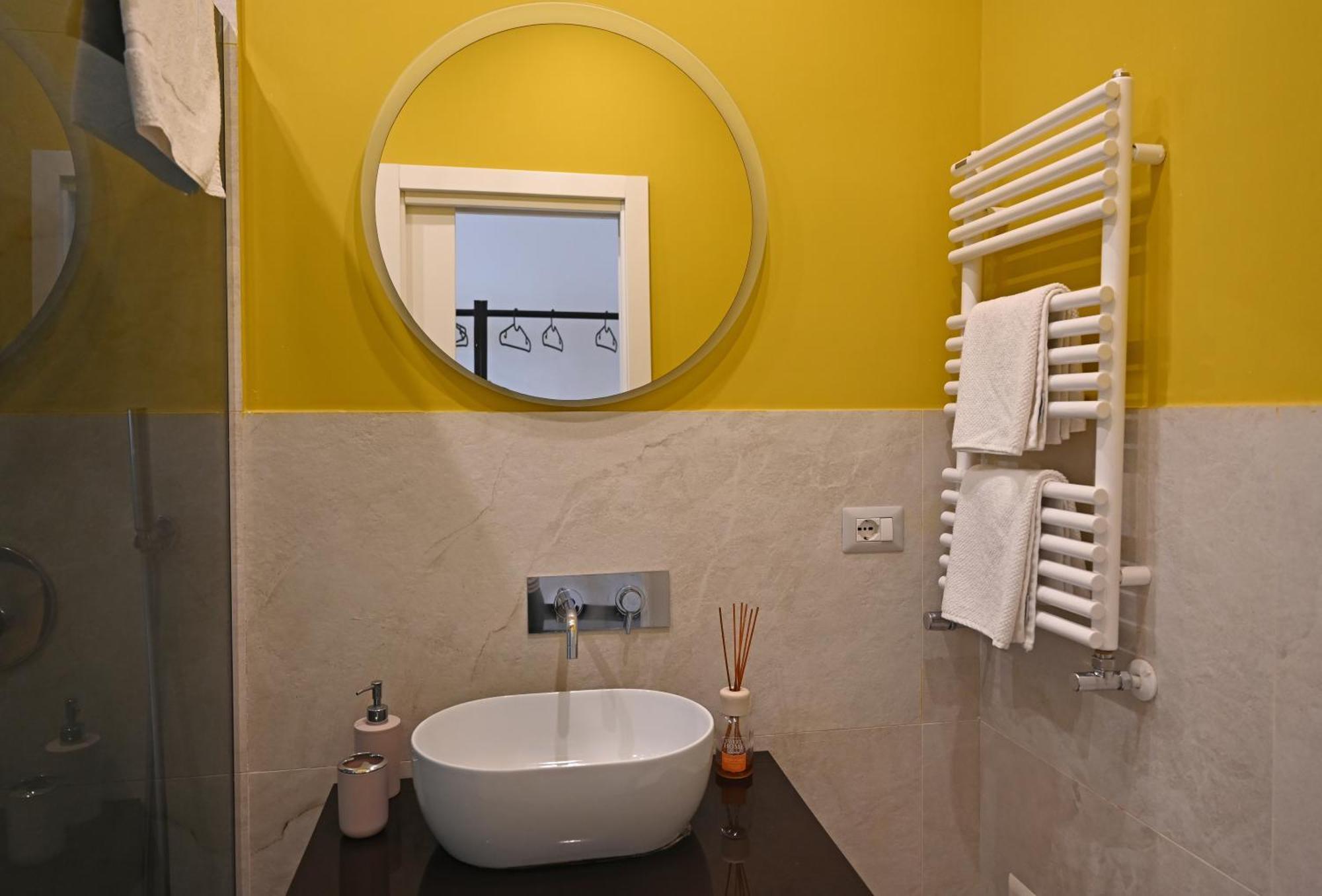 Qhouse Apartment