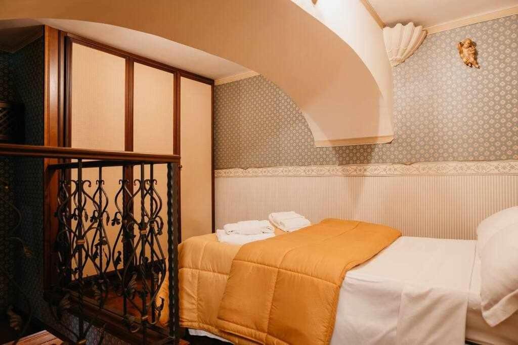 Apartment Royal Duomo Centro Storico 80 Mt Dal Duomo
