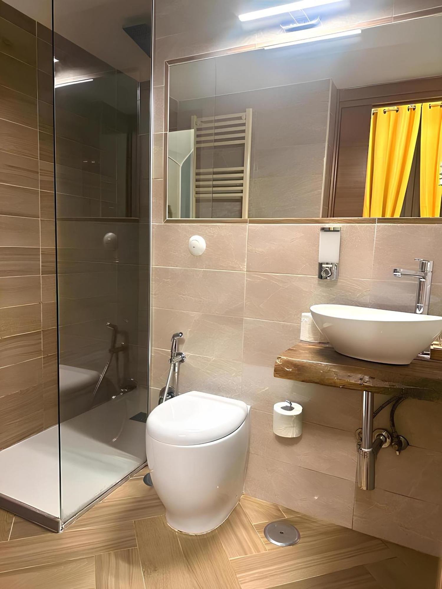 Trebis Naples