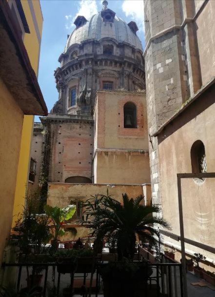 Otto Di Denari Naples