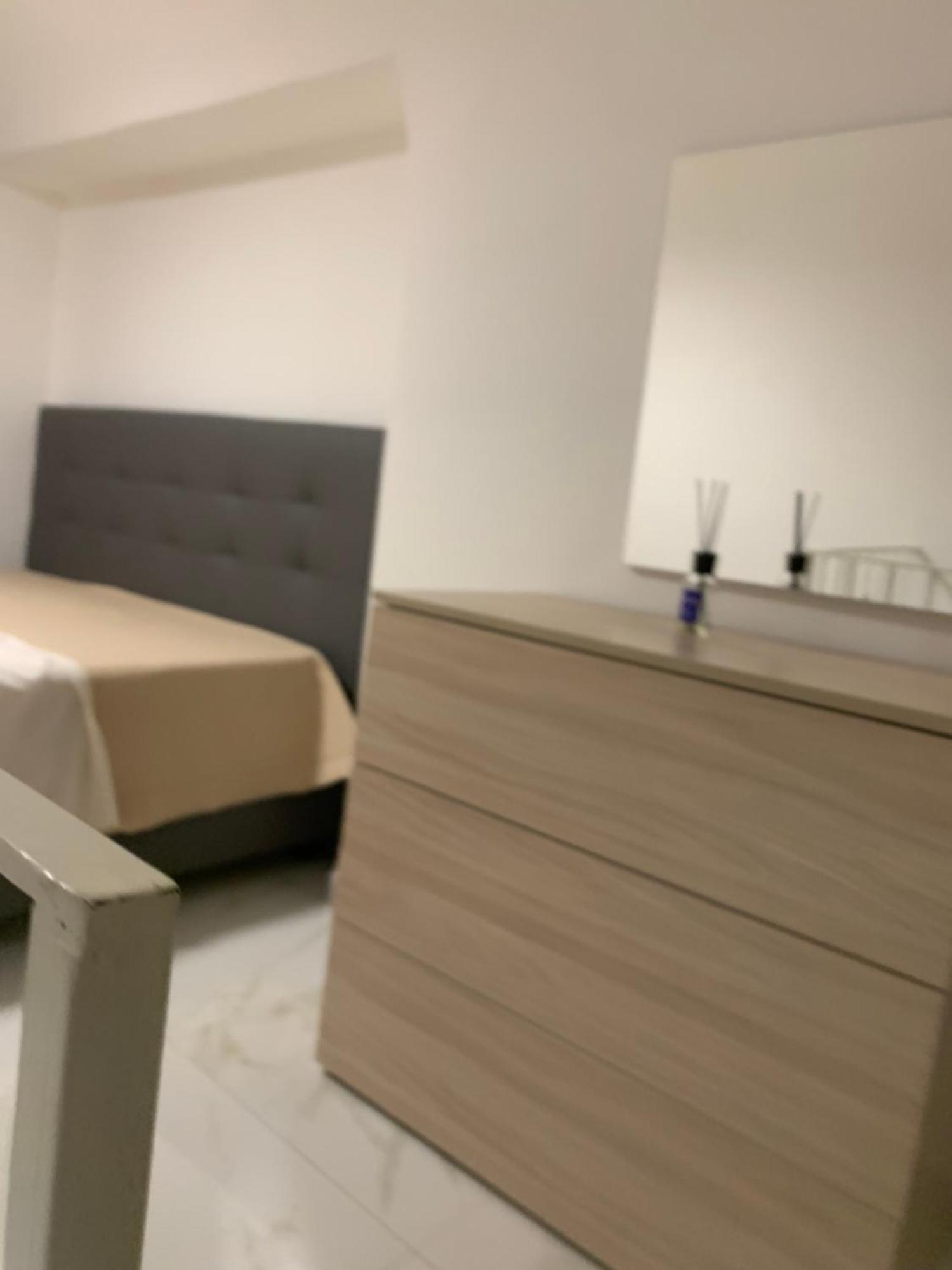 Apartment Viky House Chiaja 1 Naples