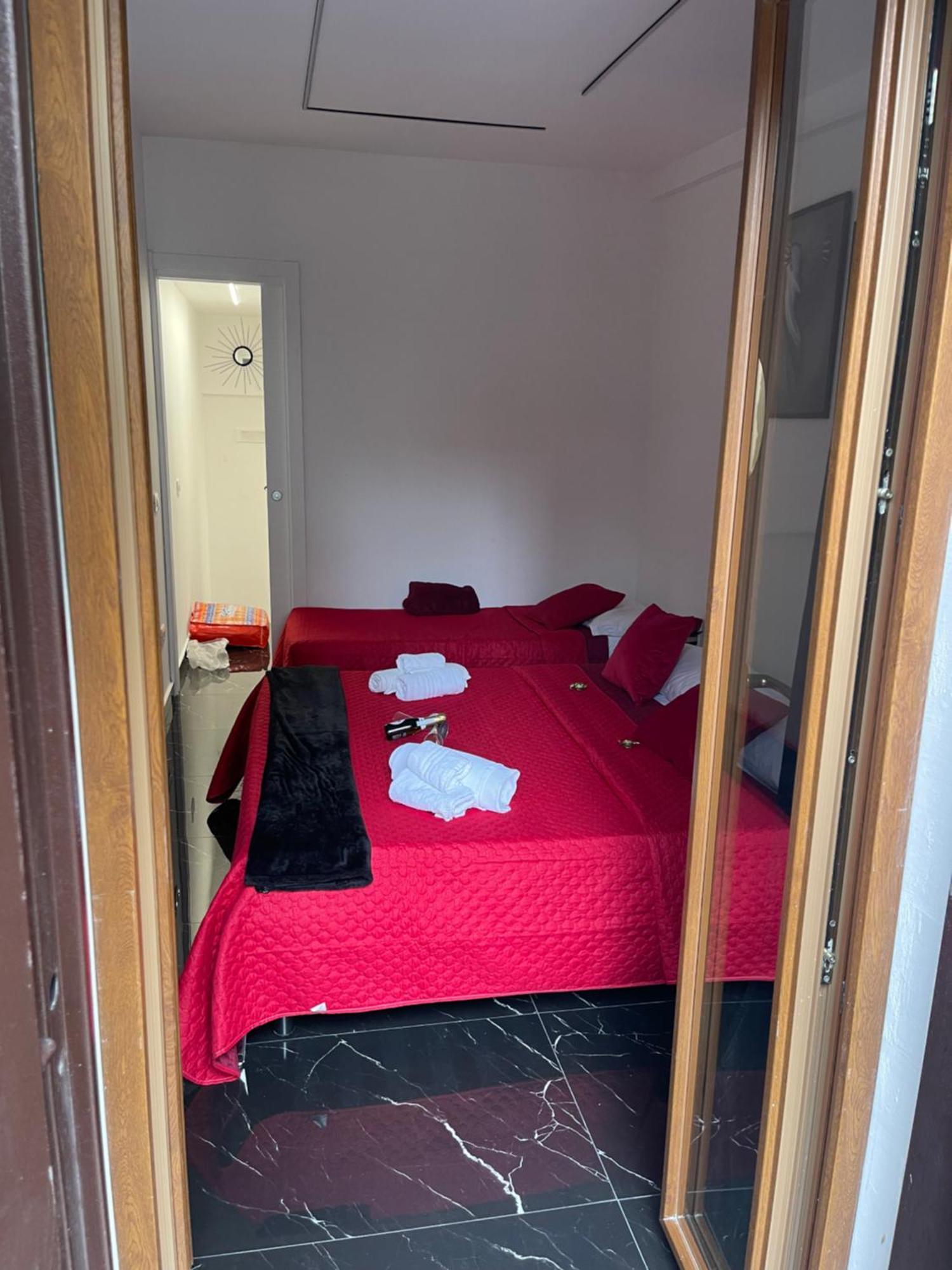 Lux House Airport Guest house Naples