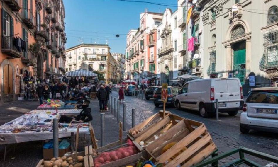E' Fenestrelle Naples