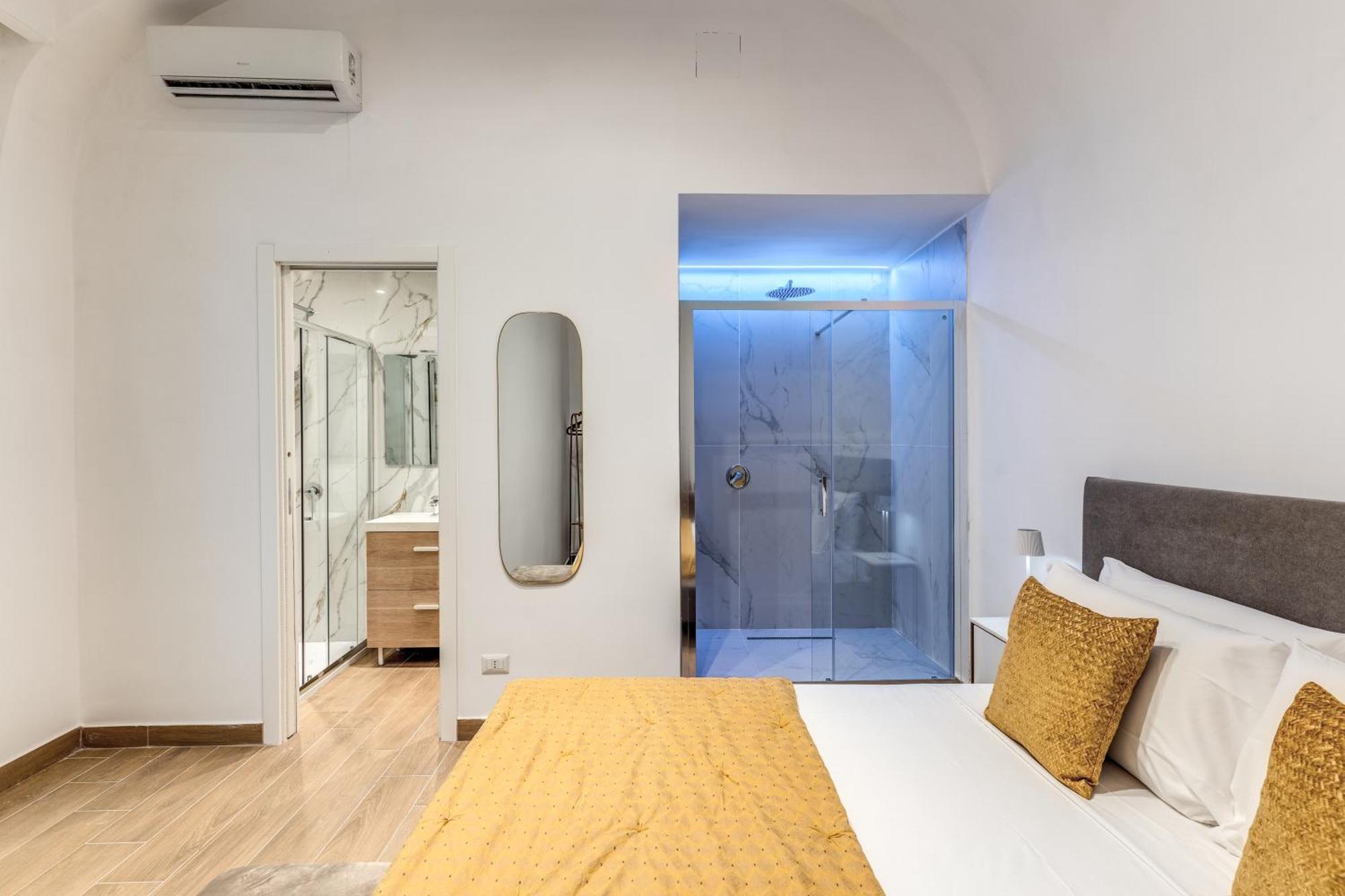 Domus Partenopea Guest house