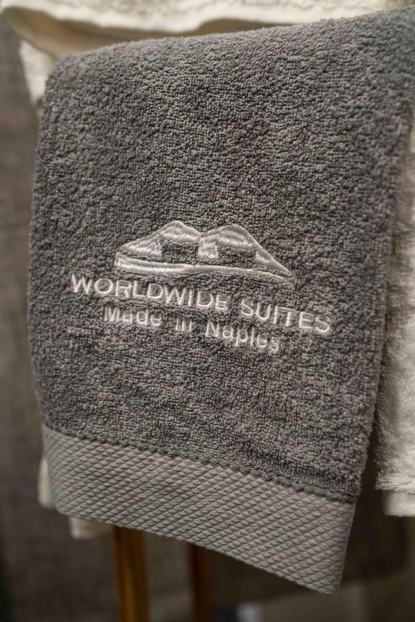 Worldwidesuites Naples