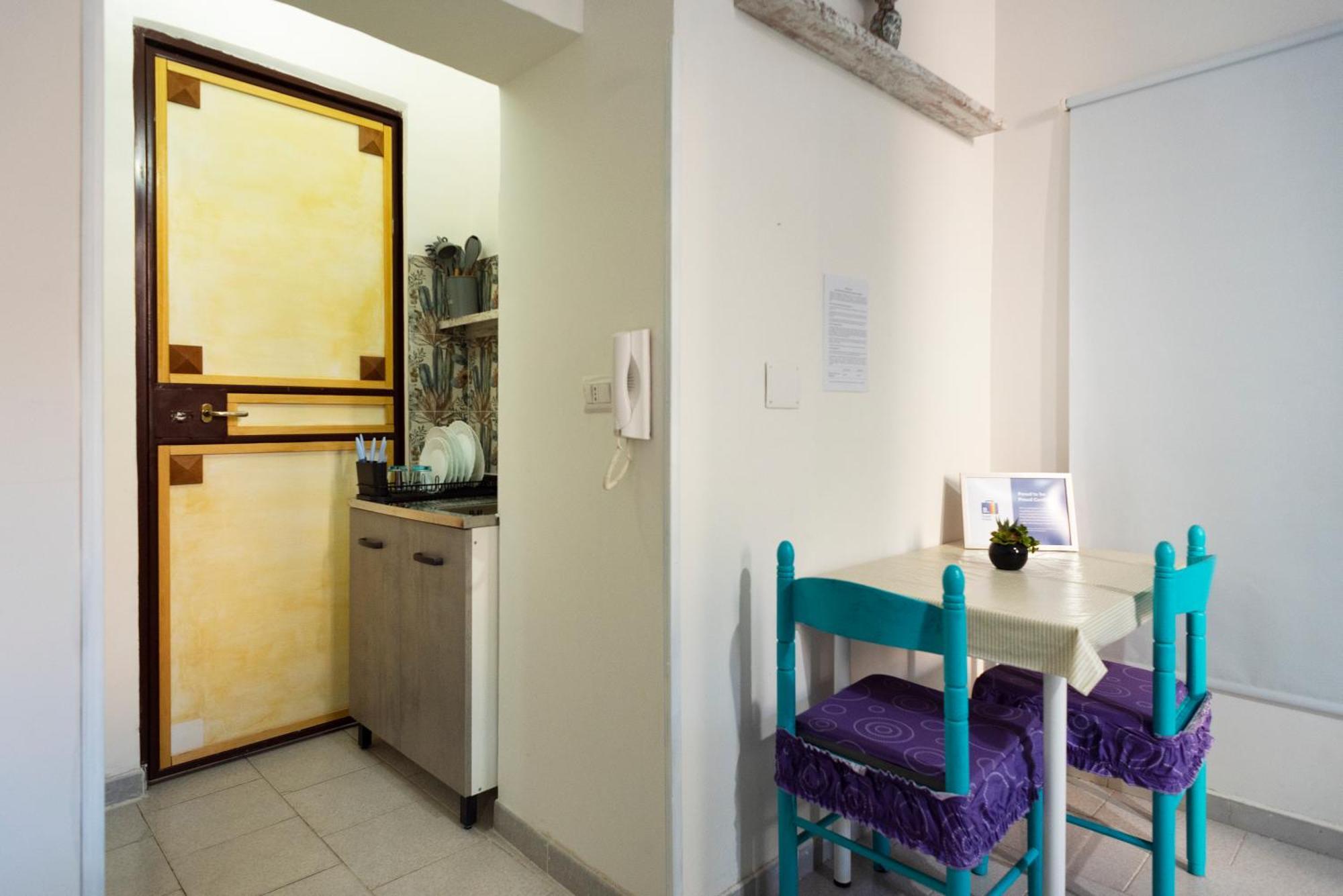Alfred House * Naples