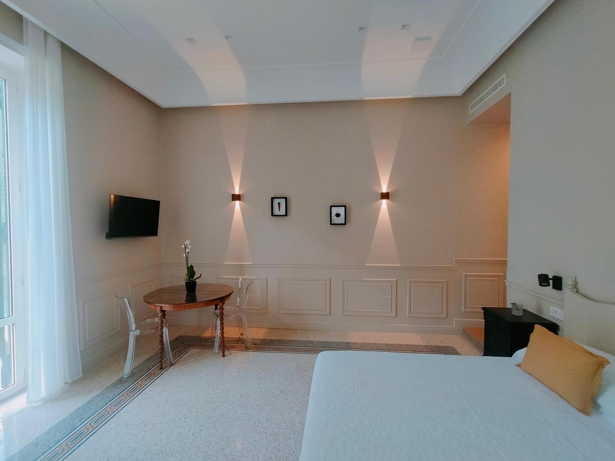 Maccus Naples