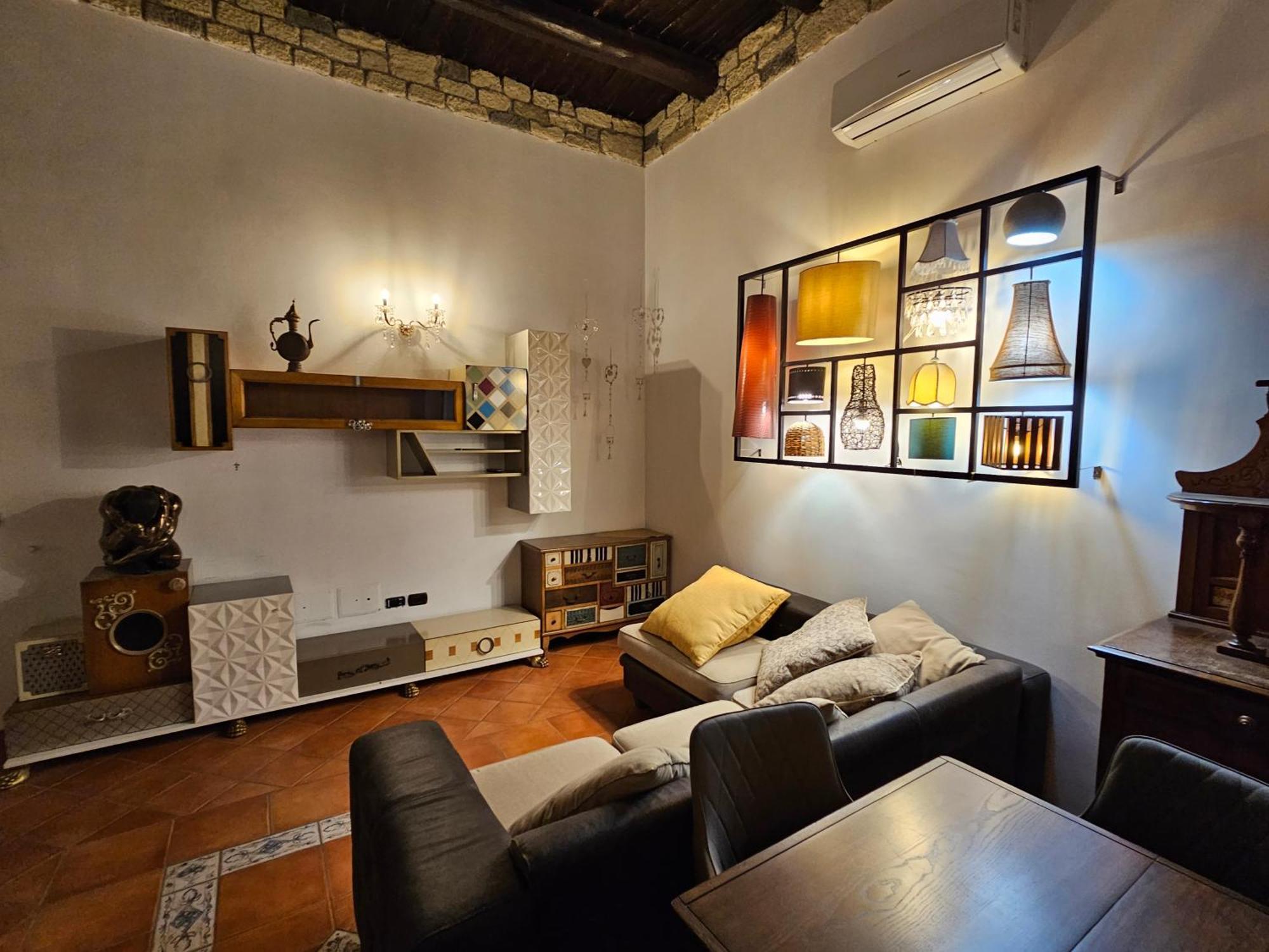 The Spanish Palace, Suites, Rooms, & Terraces 3* Naples