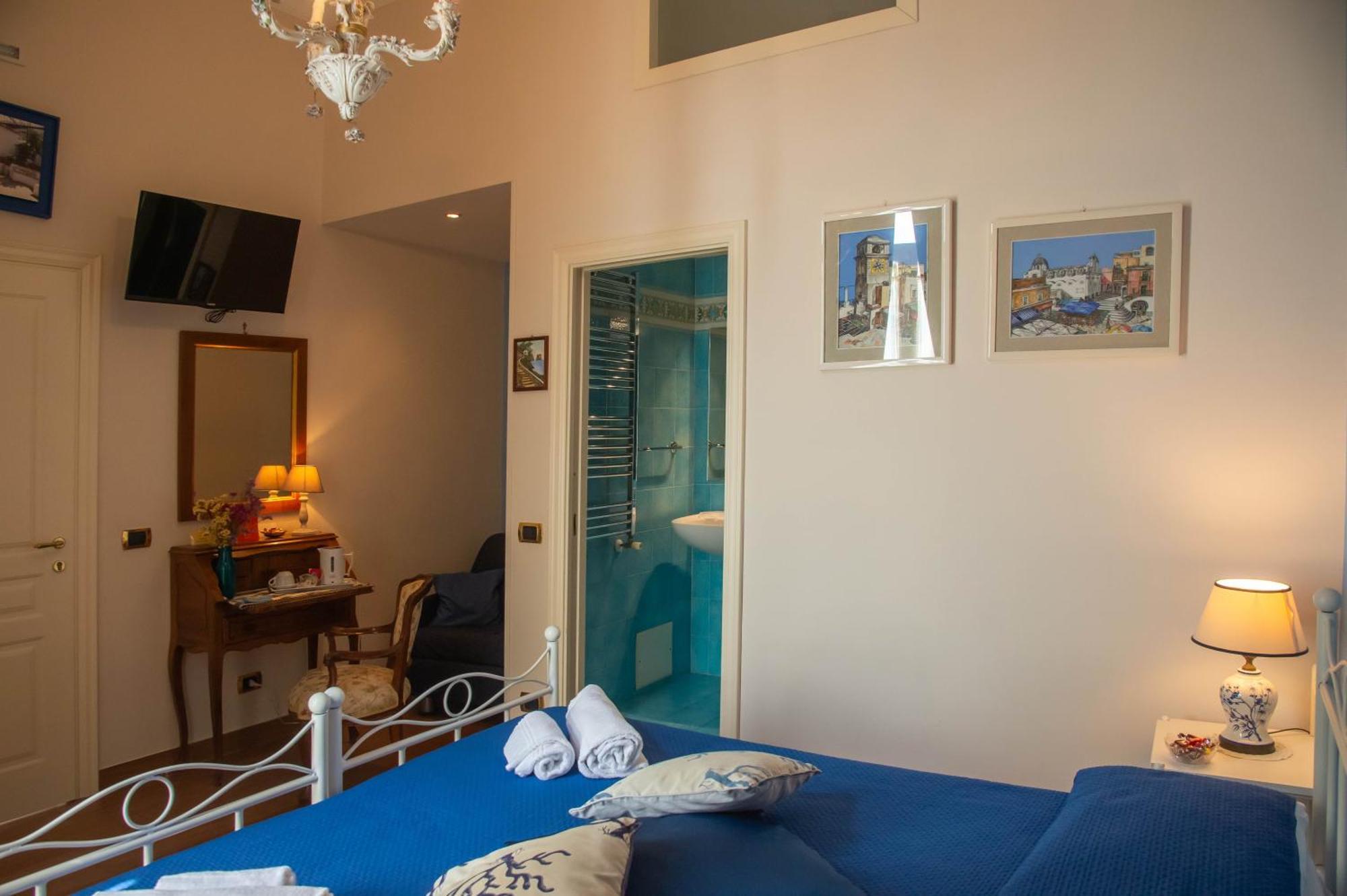 Residenza Via Dei Mille 5* Naples