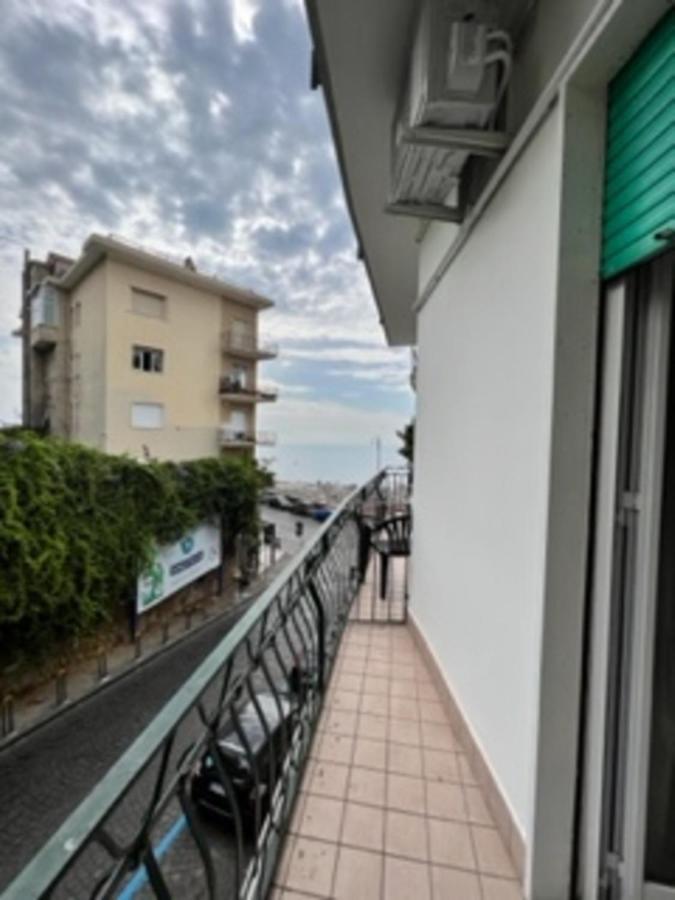 Roomors Of - Sea View Naples