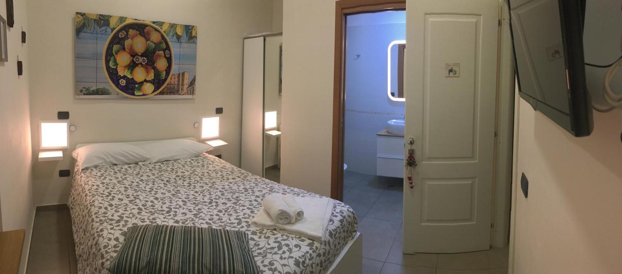 Bnb Naples 3*