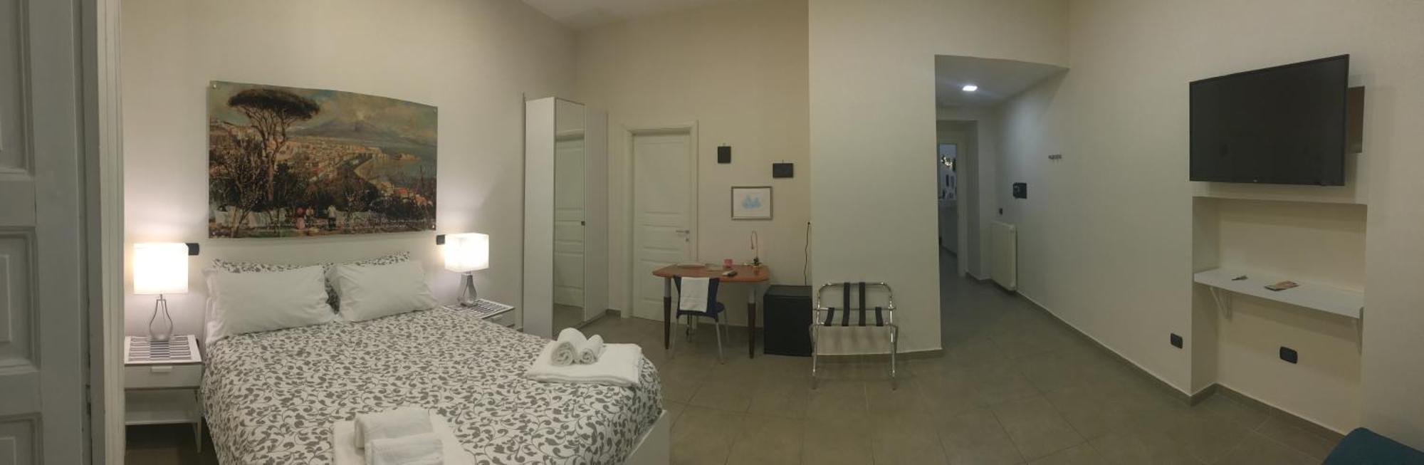 Bnb Naples 3*