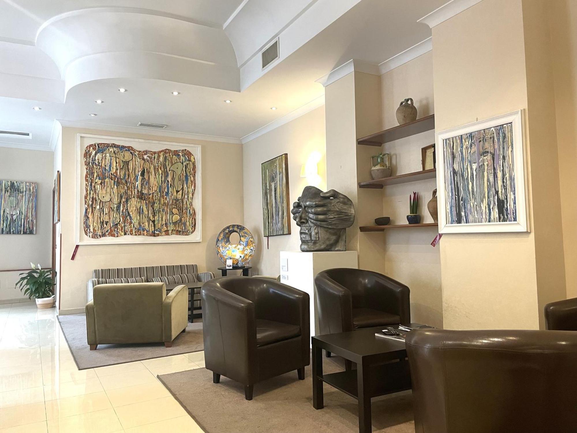 Nuvo Hotel Naples