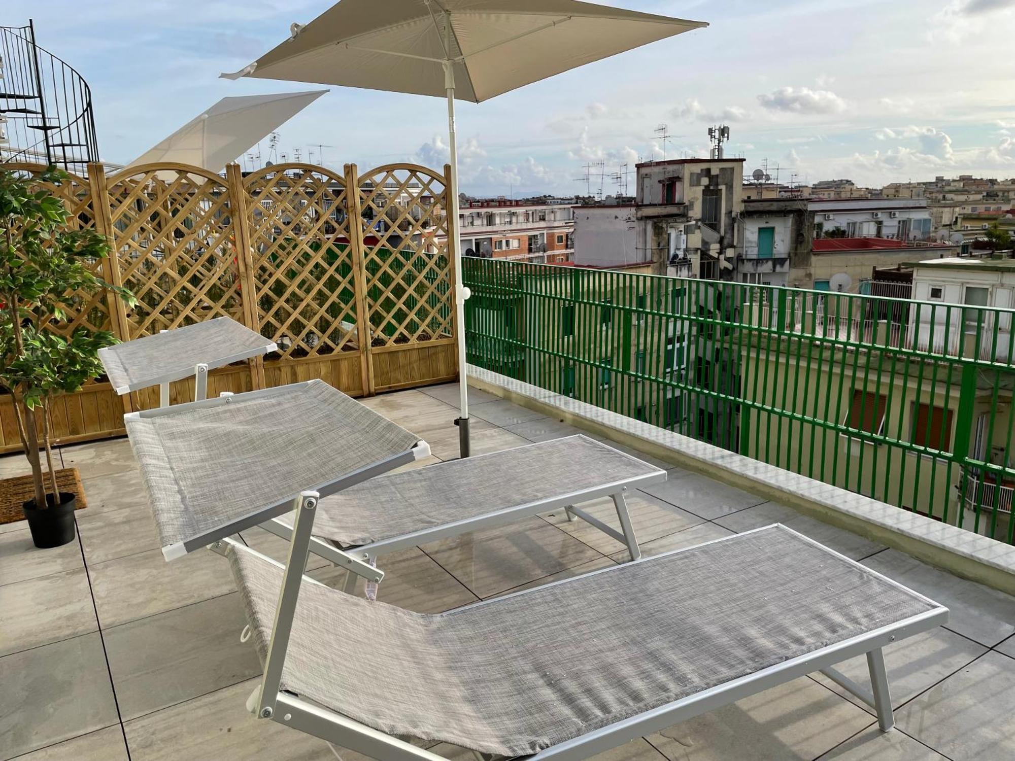 Attico Al Vomero Apartment Naples