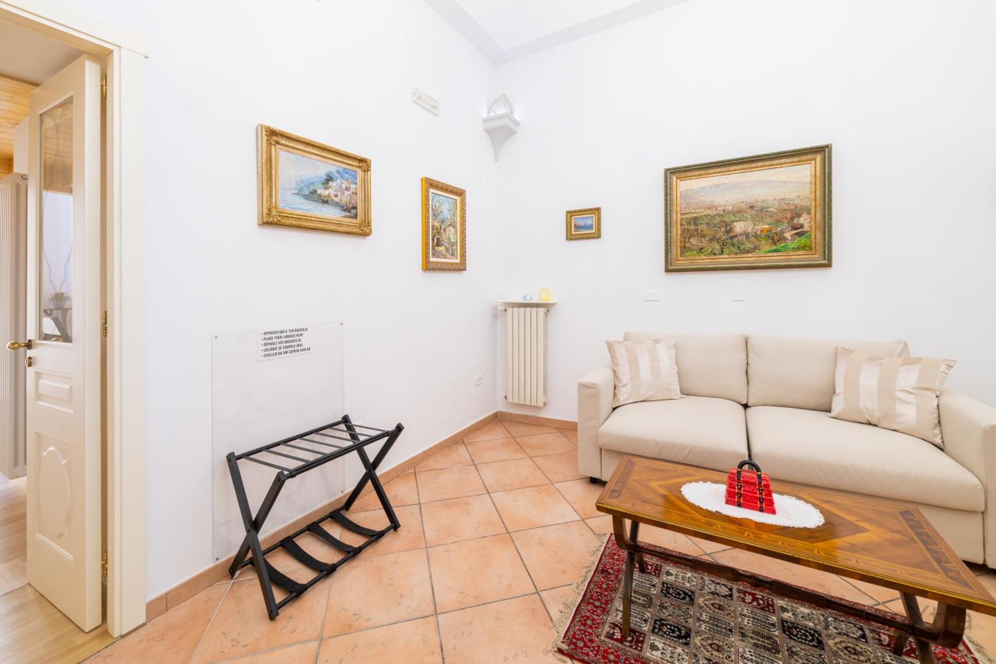 Apartment De Cesare53 By Domusextra