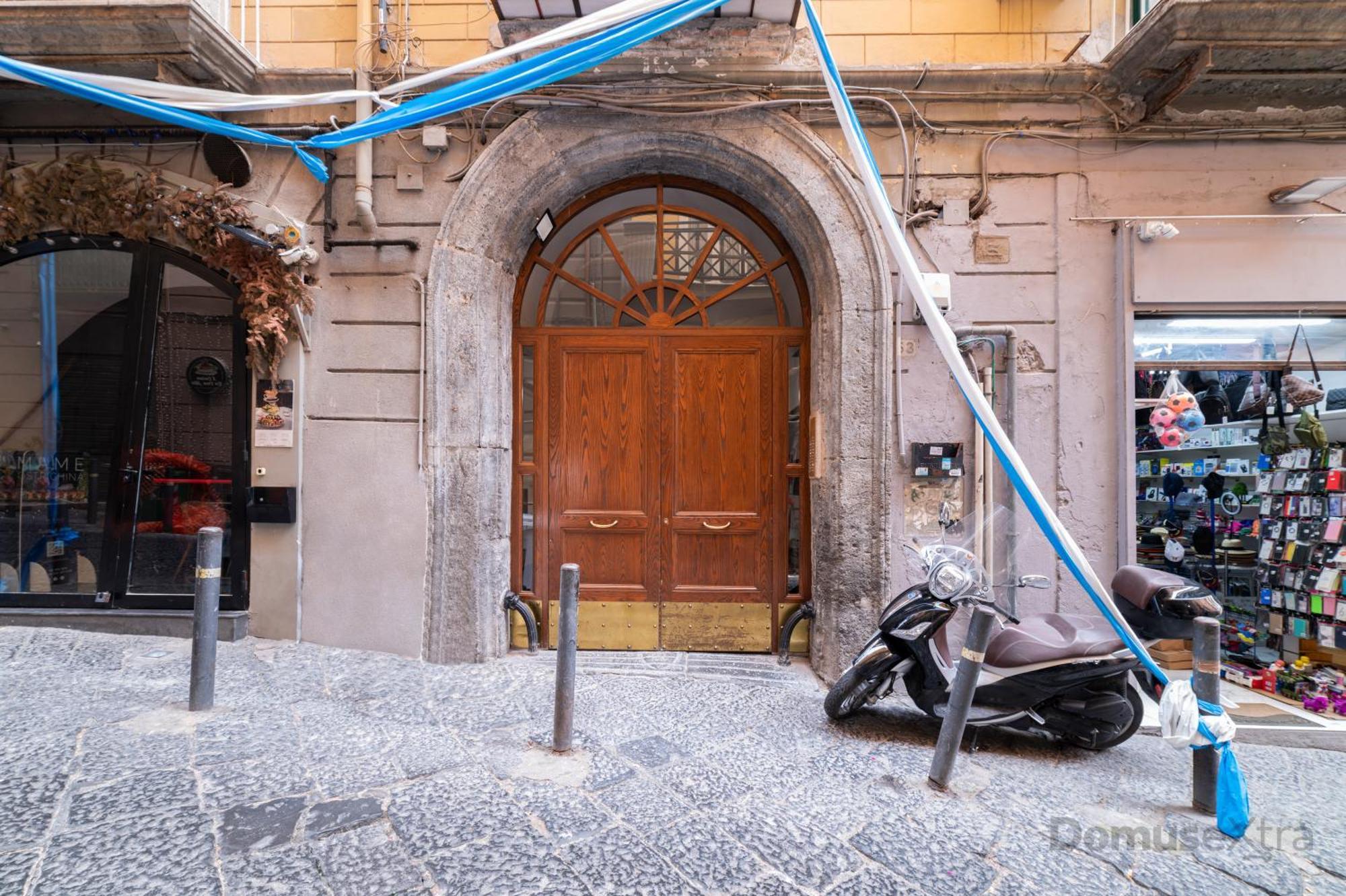 De Cesare53 By Domusextra Naples