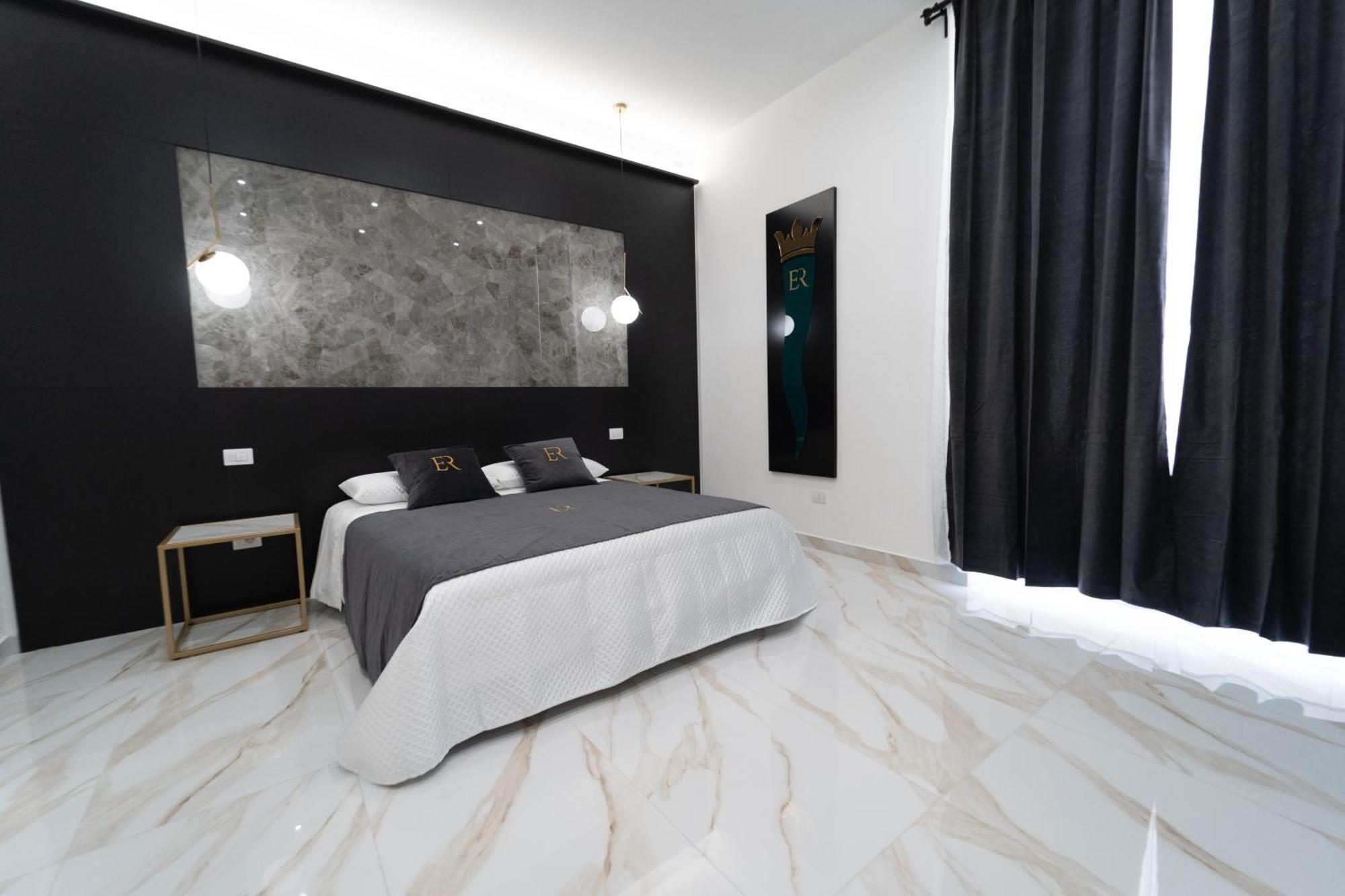 Elite Naples