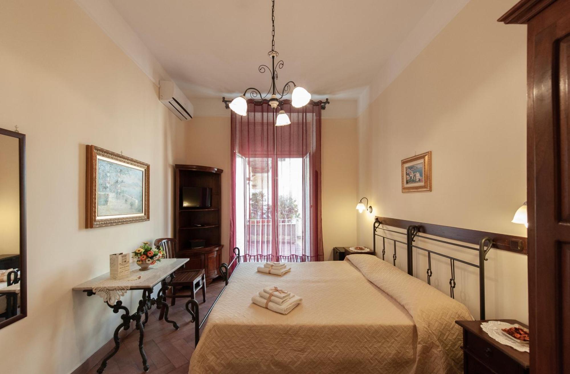 Conte Cavour Guest house Naples