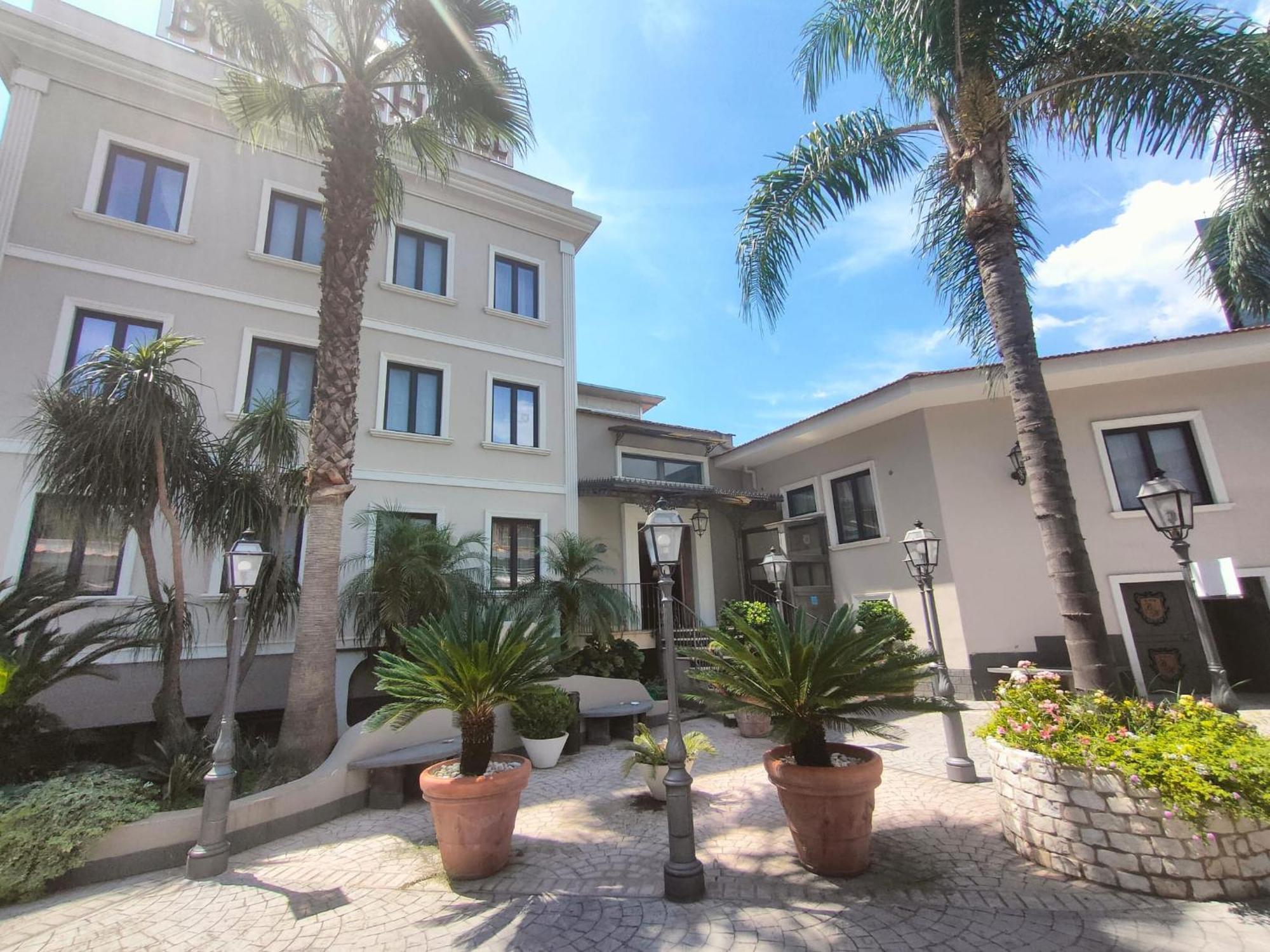 Buono Hotel Naples