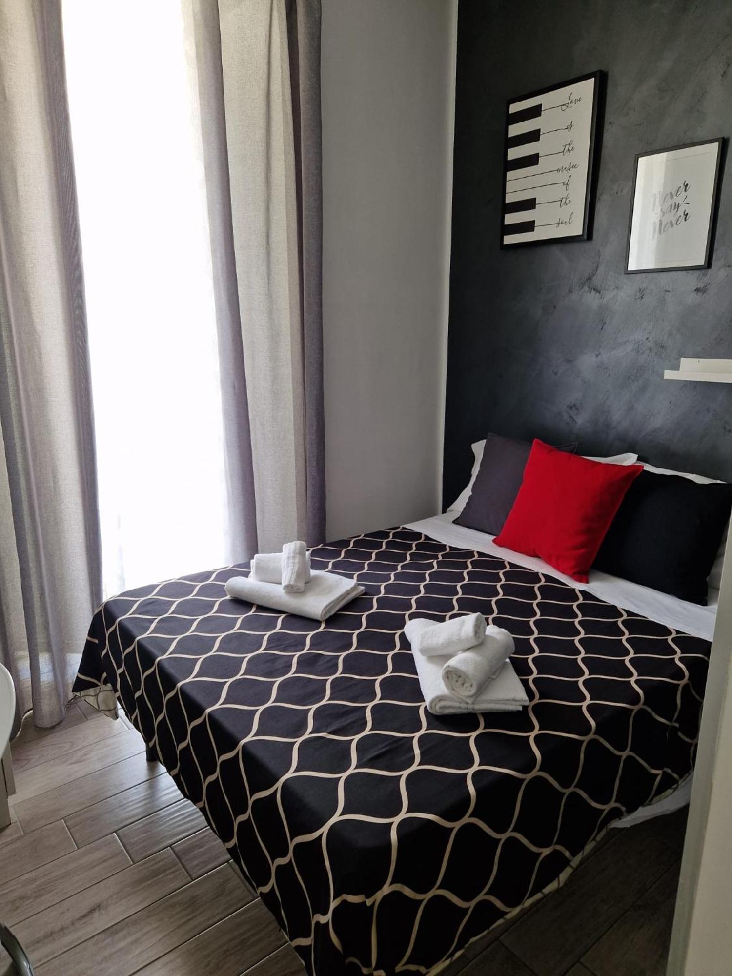 Joy Guest house *