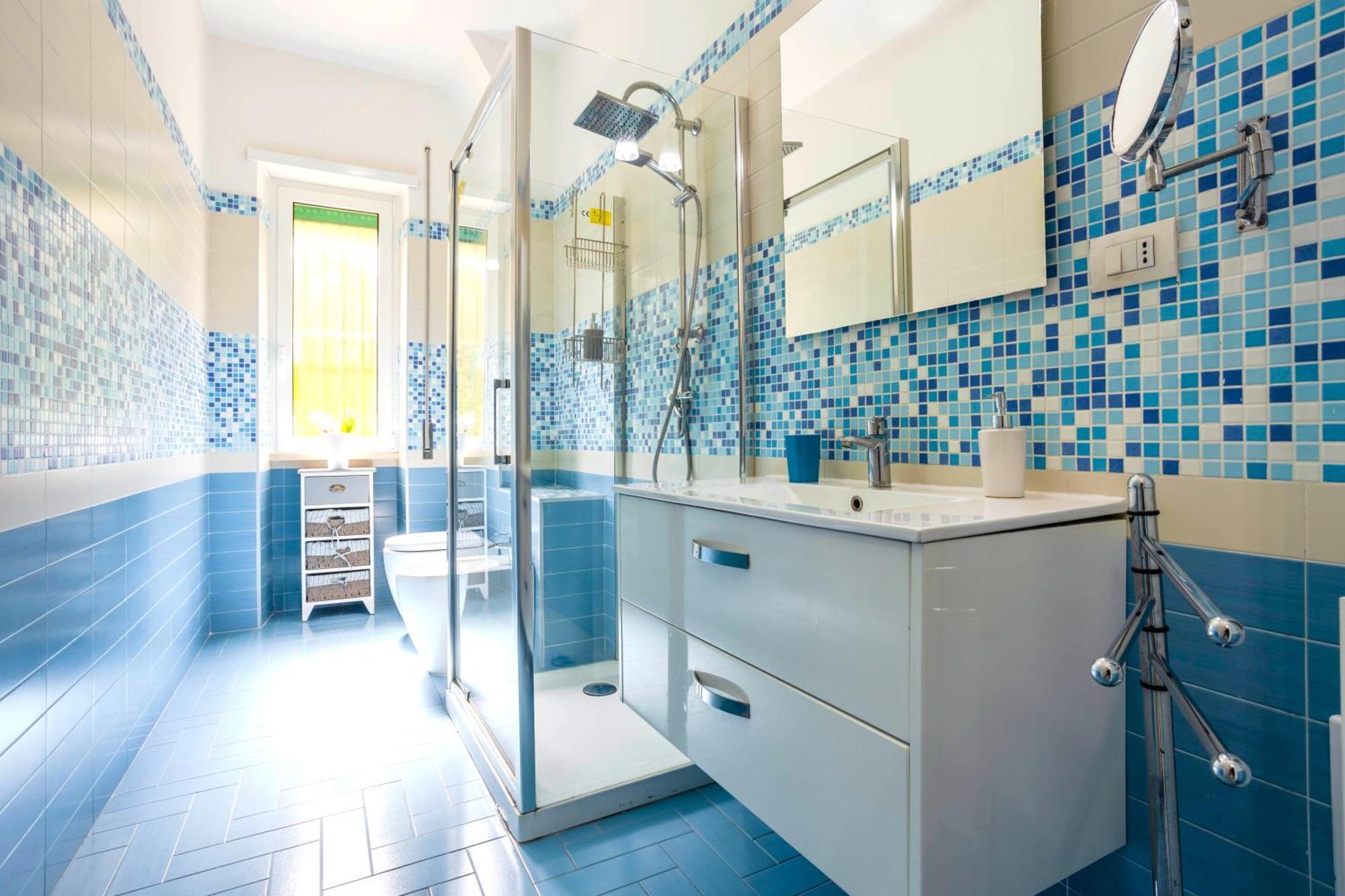 Hostly - Vittoria House - Near The Center With Private Parking * Naples