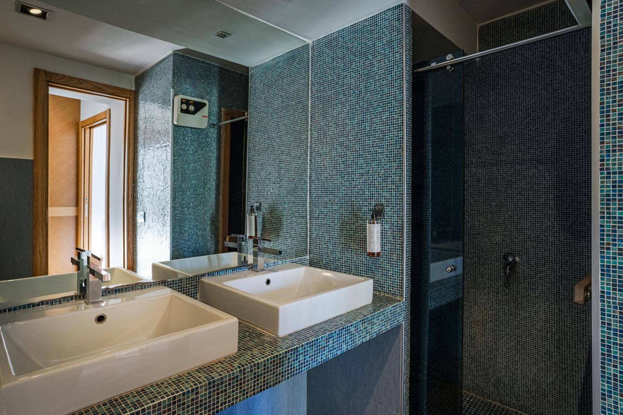 La Bella Luxury And Travel Solution Guest house *