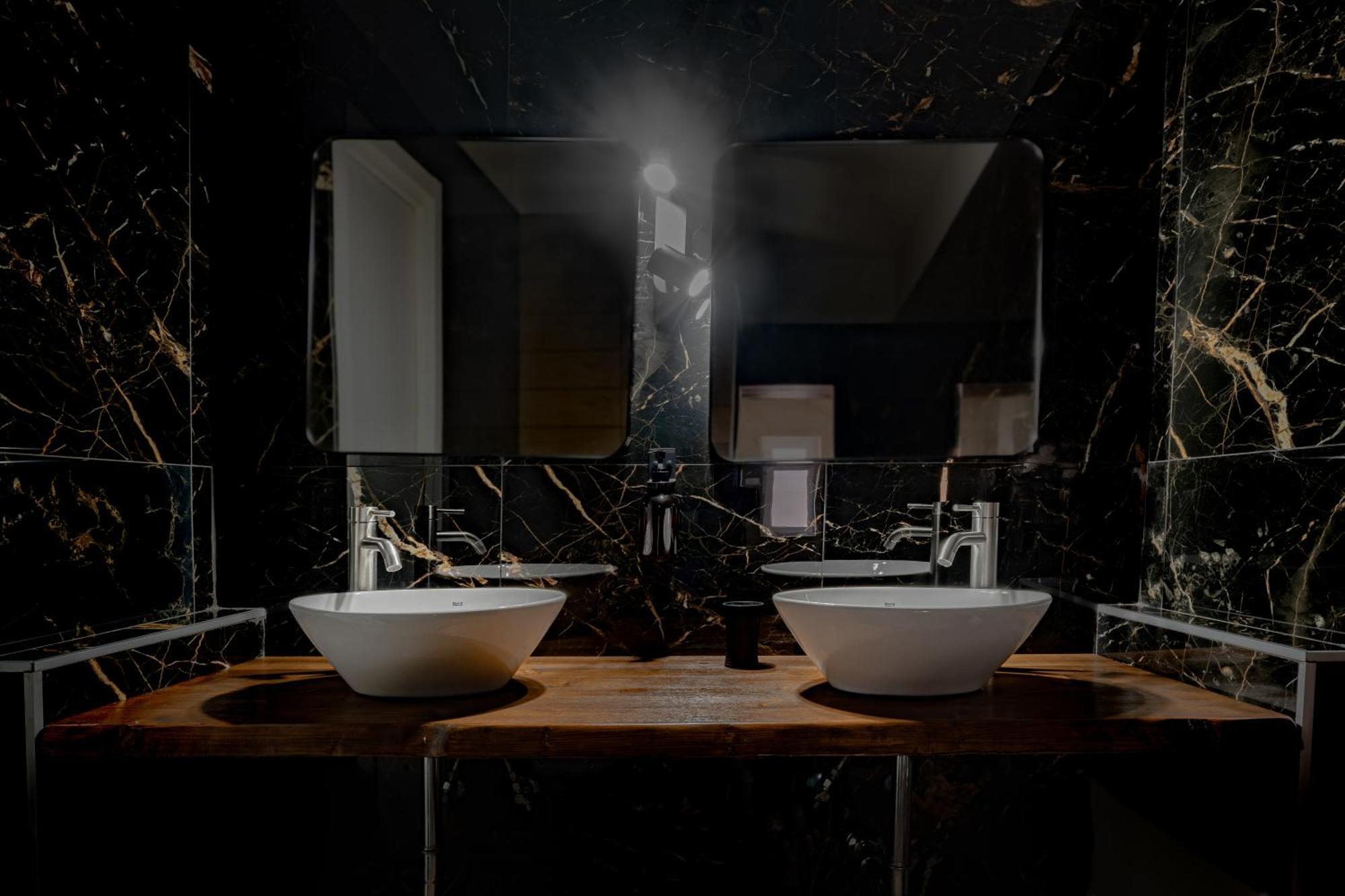 Guest house La Bella Luxury And Travel Solution