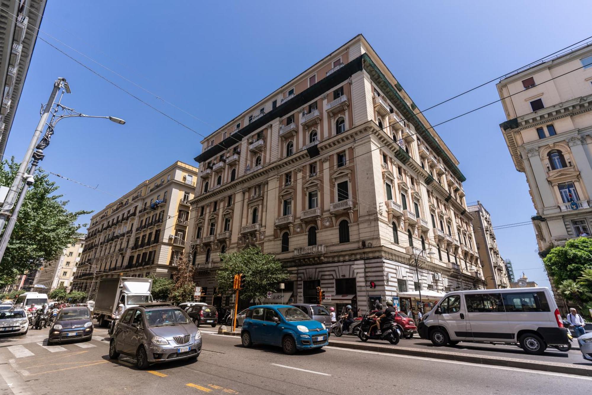 Agora Borsa * Naples
