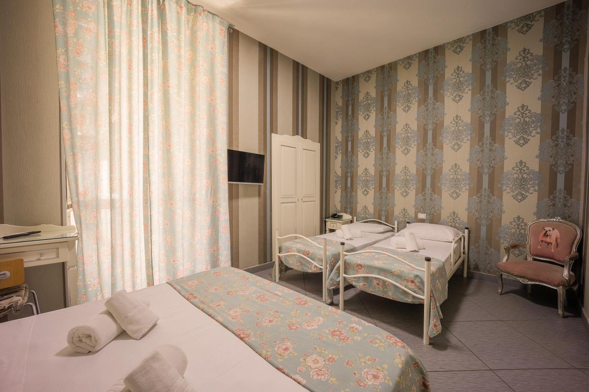 New Sayonara Hotel Naples